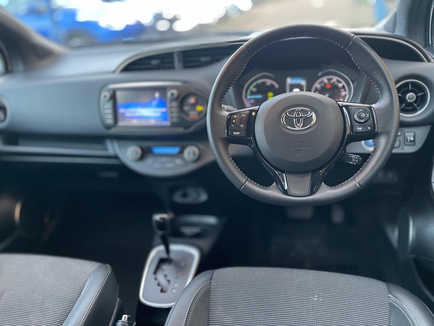 Used Toyota Yaris 2017 for sale - 77131968: Photo 43