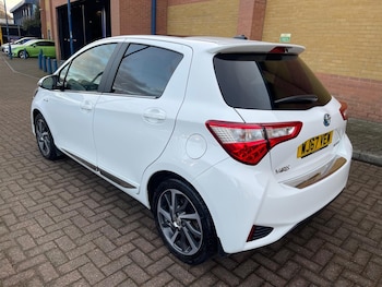 Used Toyota Yaris 2017 for sale - 77131968: Photo