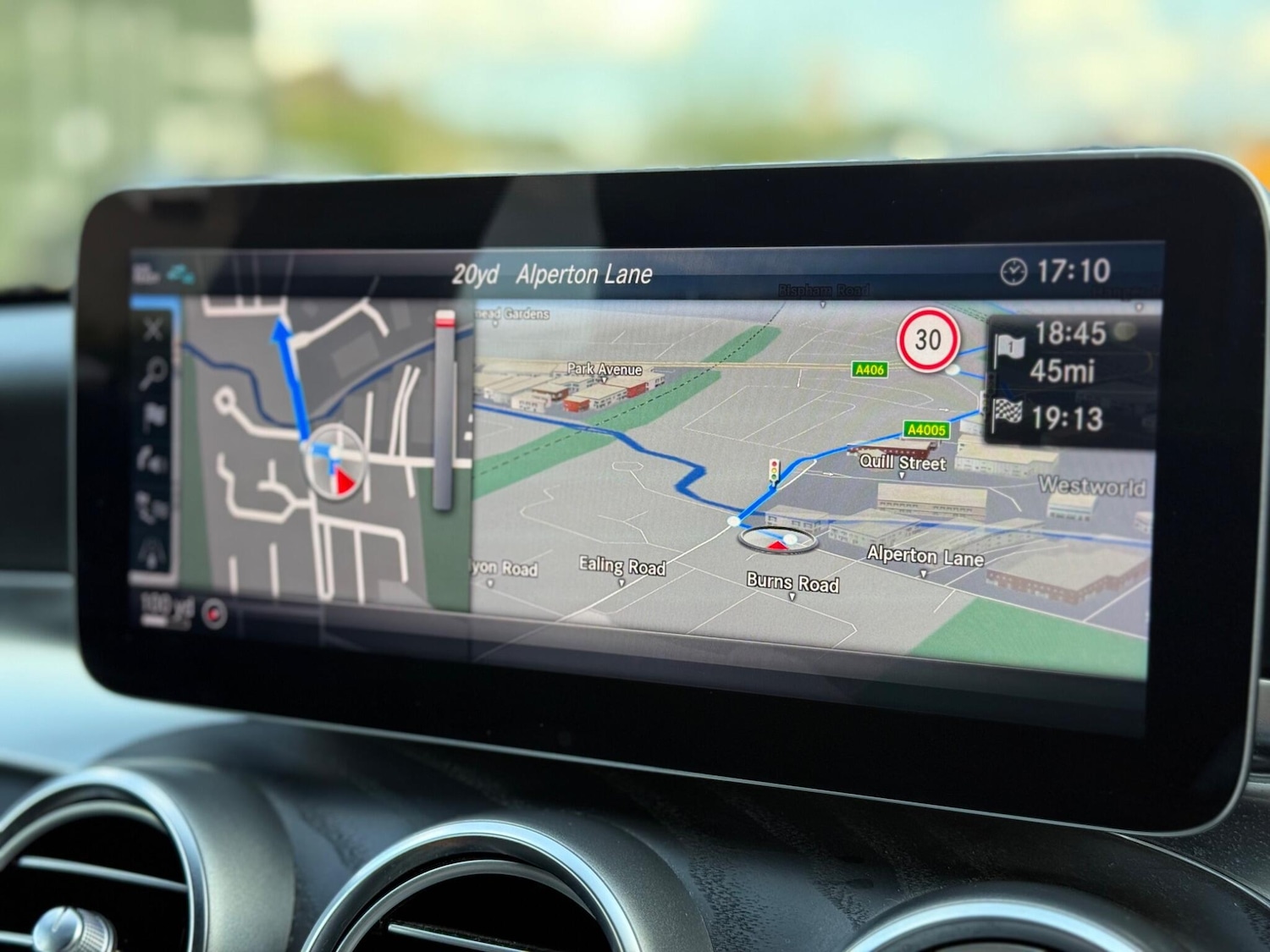 Used Mercedes-Benz C Class 2018 for sale - 76551962: Photo 31