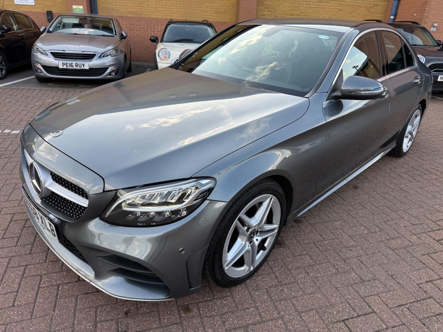 Used Mercedes-Benz C Class 2018 for sale - 76551962: Photo 7