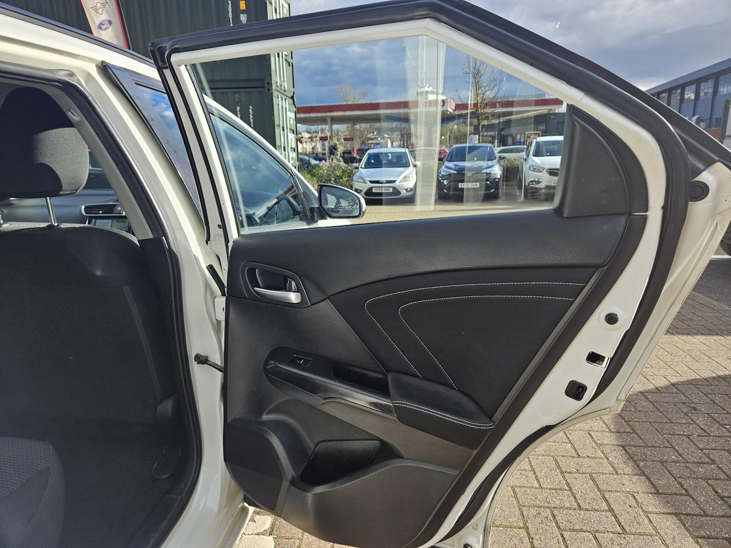 Used Honda Civic 2017 for sale - 77737823: Photo 44