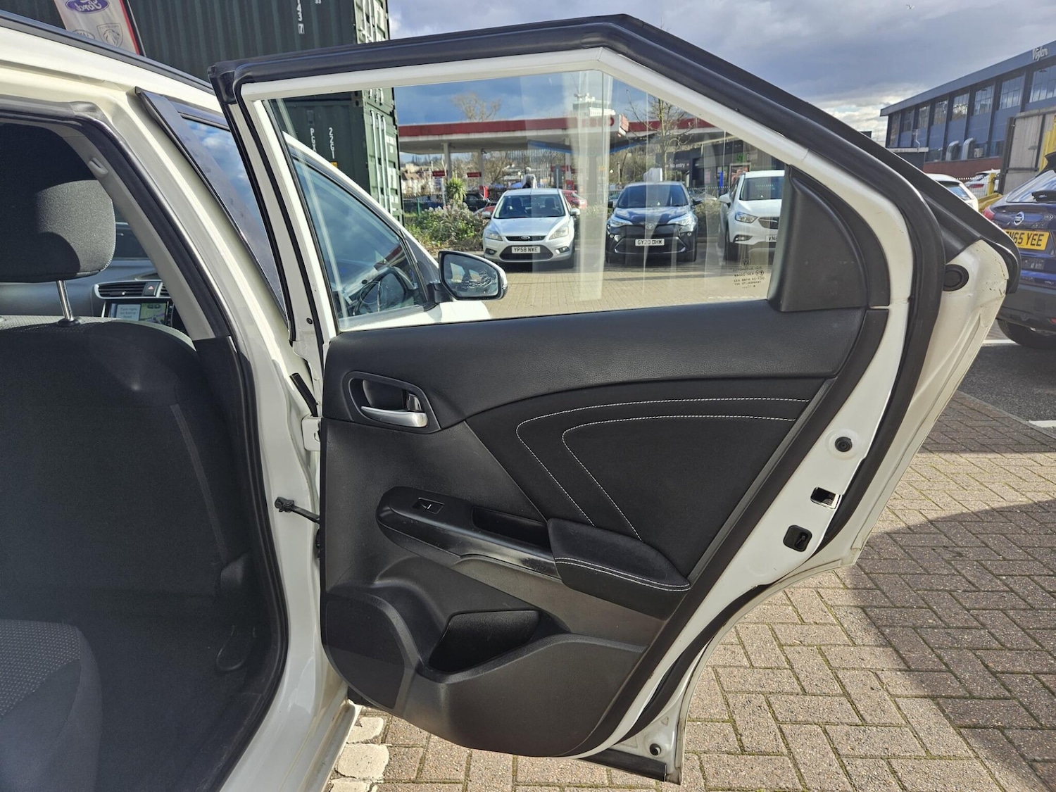 Used Honda Civic 2017 for sale - 77737823: Photo 45