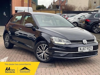 Used Volkswagen Golf 2017 for sale - 77709658: Photo