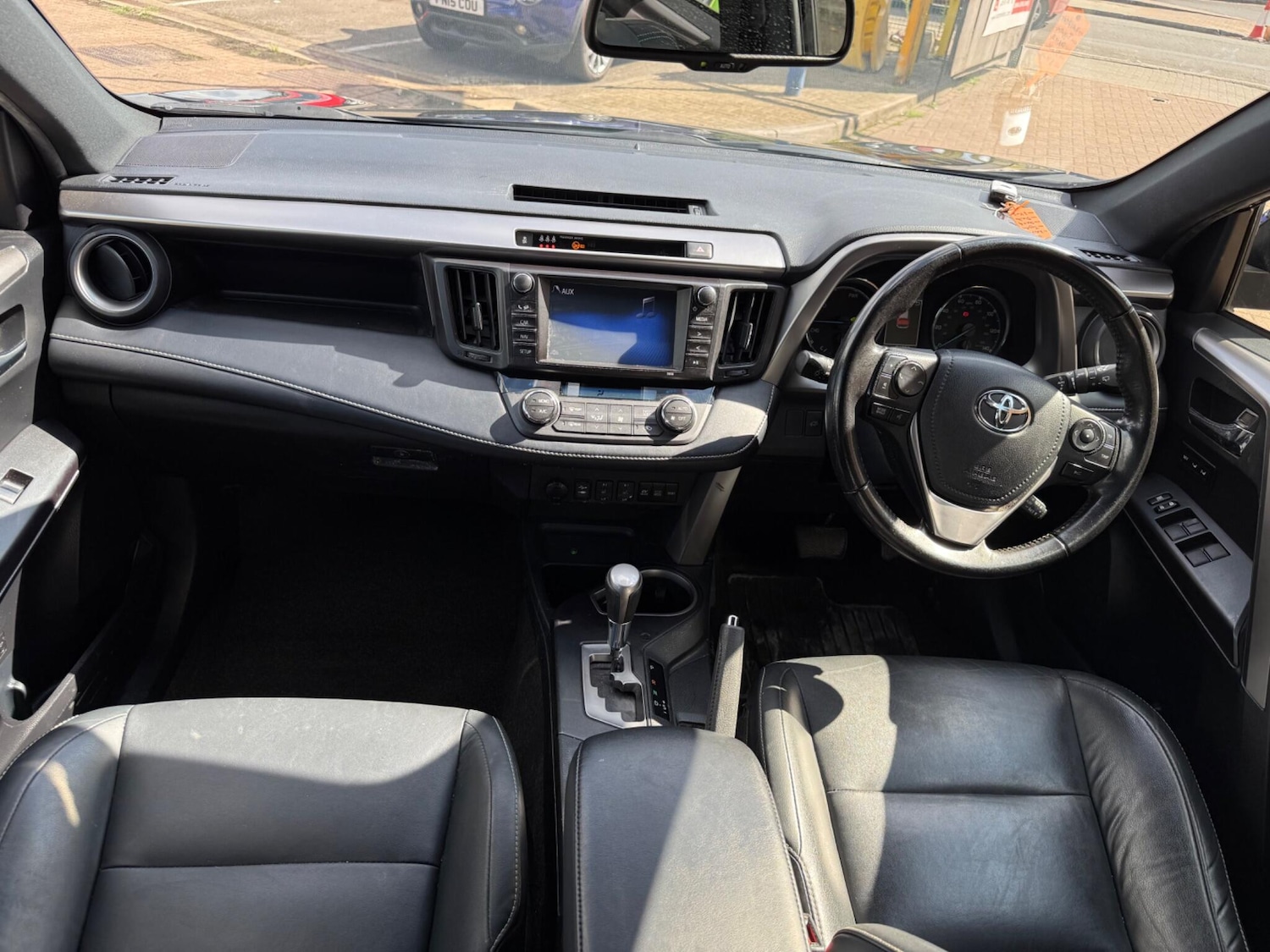 Used Toyota RAV4 2017 for sale - 76996531: Photo 18