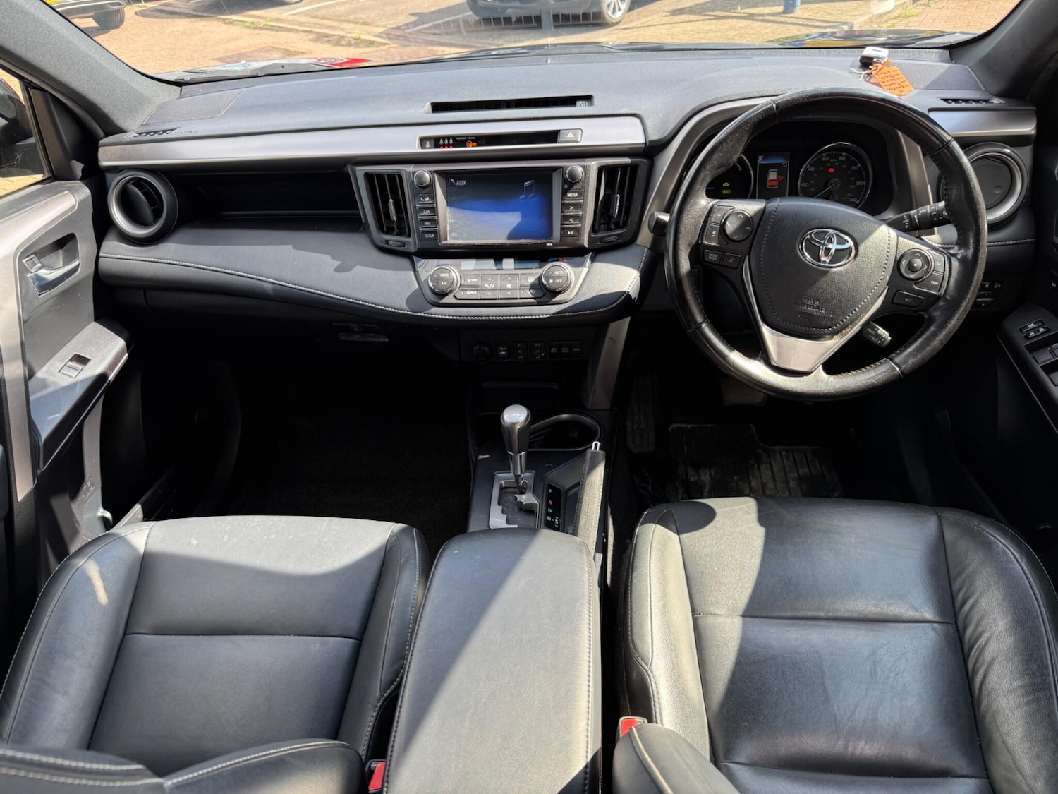 Used Toyota RAV4 2017 for sale - 76996531: Photo 19