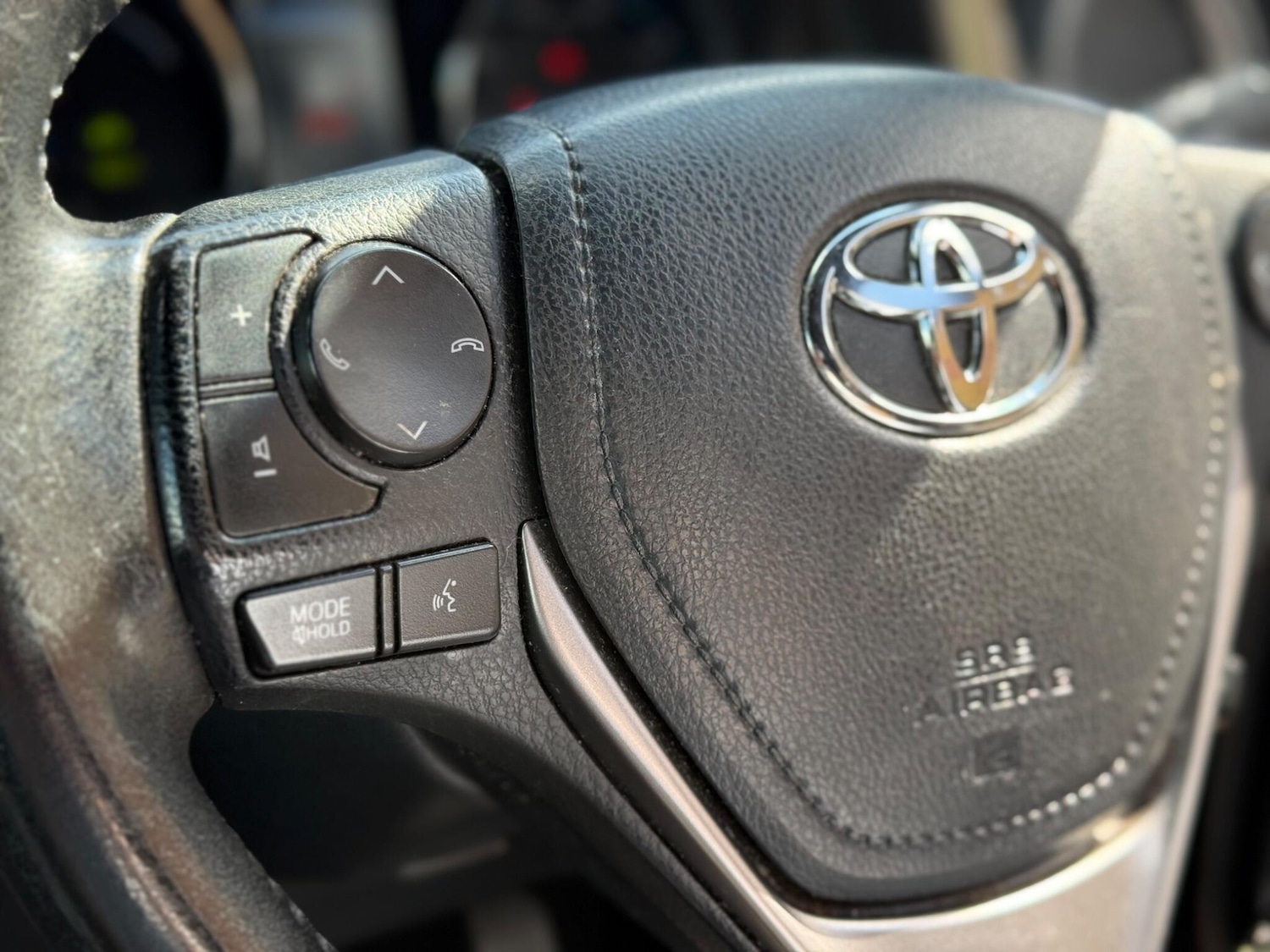 Used Toyota RAV4 2017 for sale - 76996531: Photo 27
