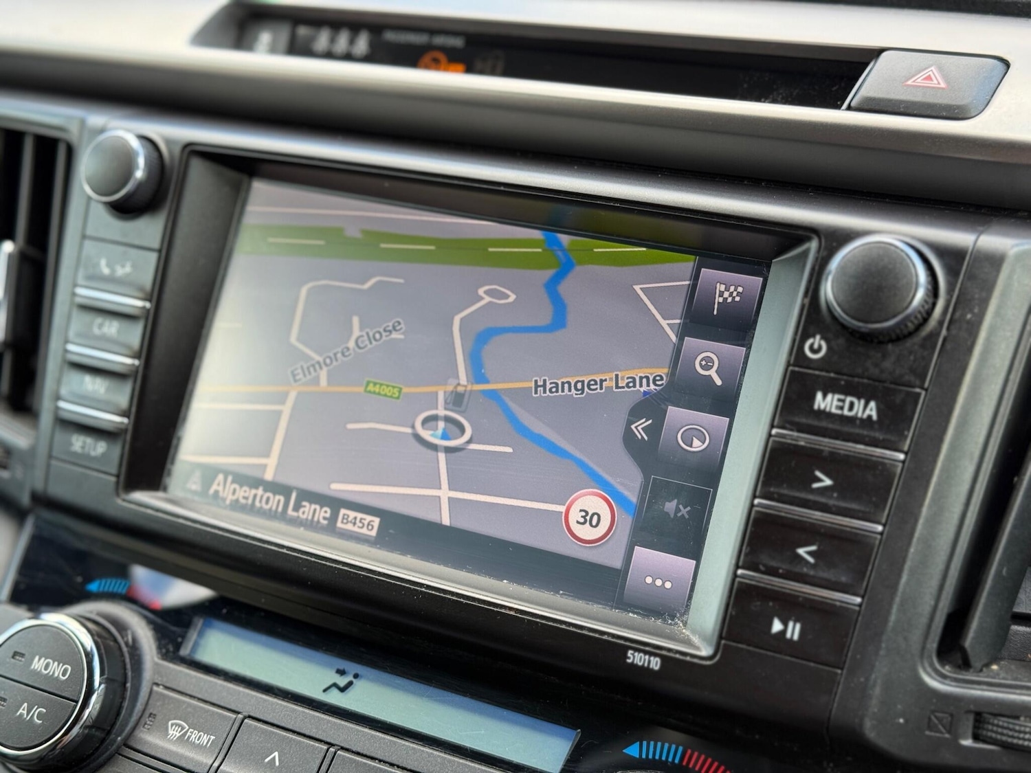 Used Toyota RAV4 2017 for sale - 76996531: Photo 37