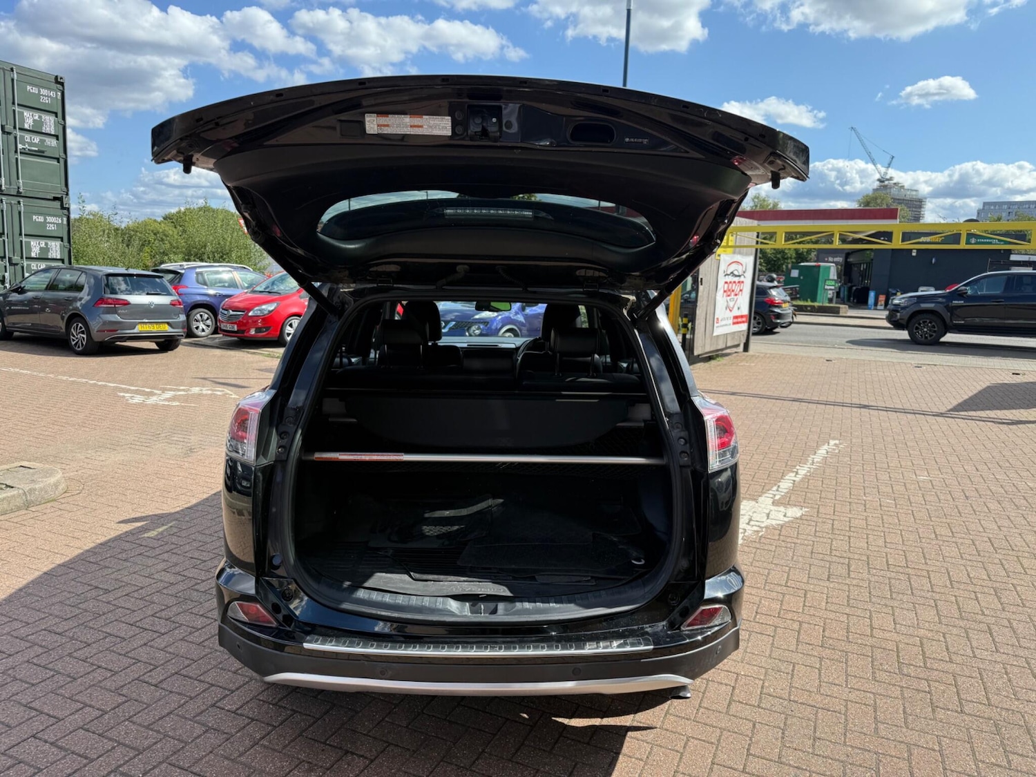 Used Toyota RAV4 2017 for sale - 76996531: Photo 42