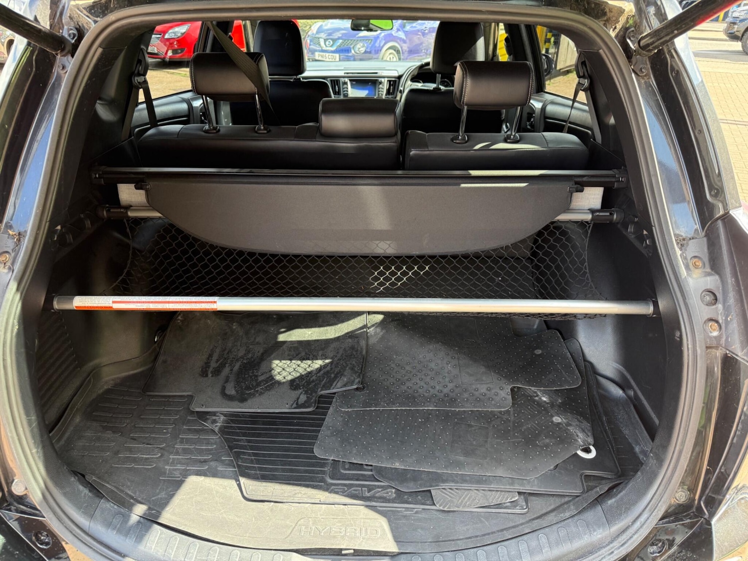 Used Toyota RAV4 2017 for sale - 76996531: Photo 43