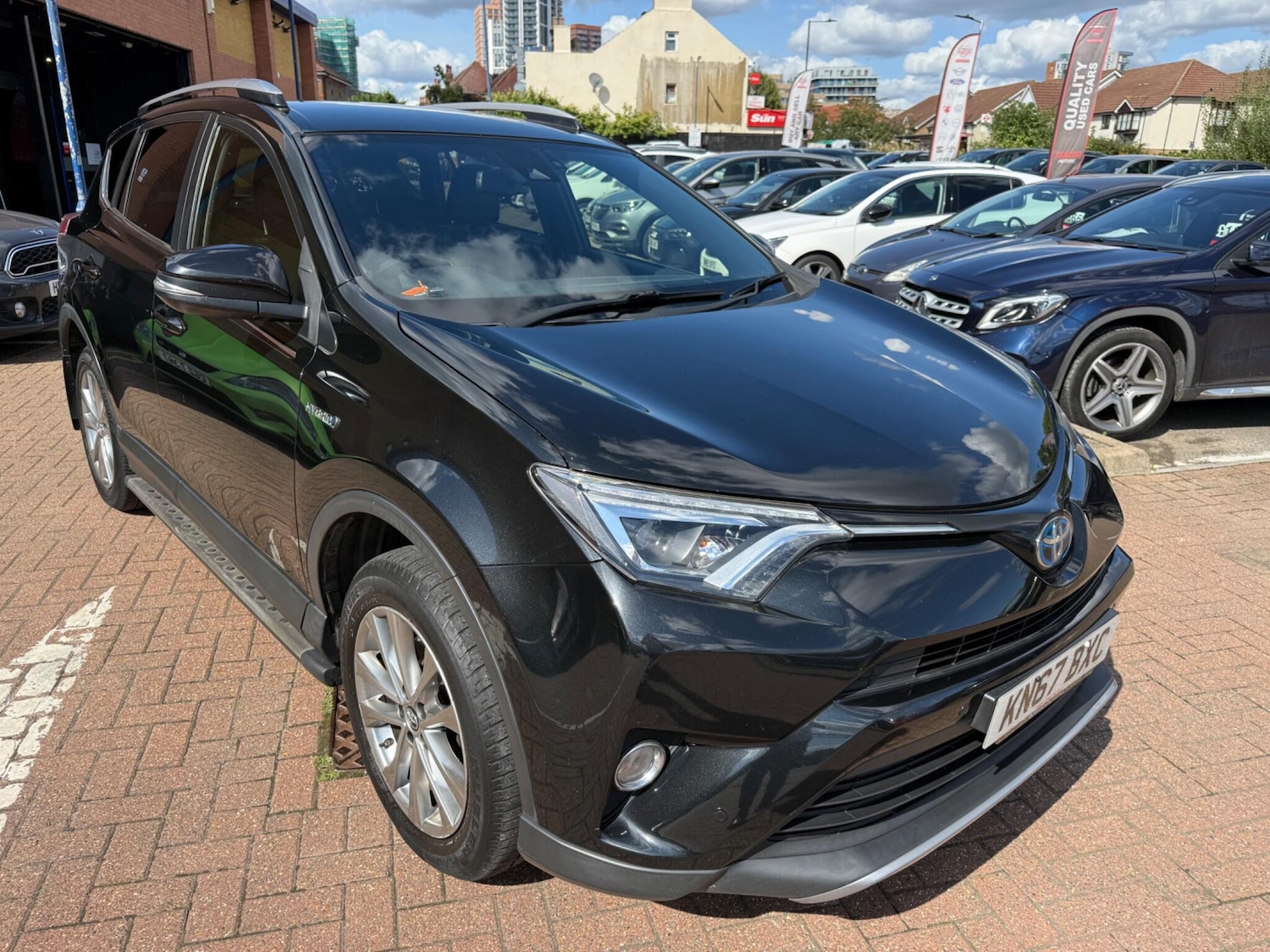Used Toyota RAV4 2017 for sale - 76996531: Photo 9