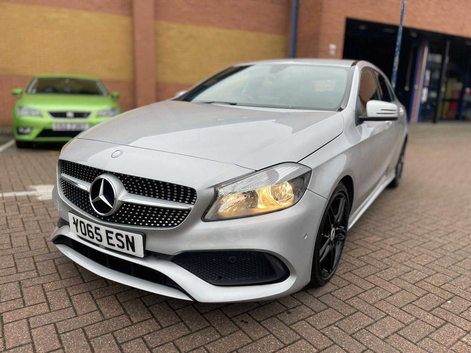 Used Mercedes-Benz A-Class 2015 for sale - 77330726: Photo 3