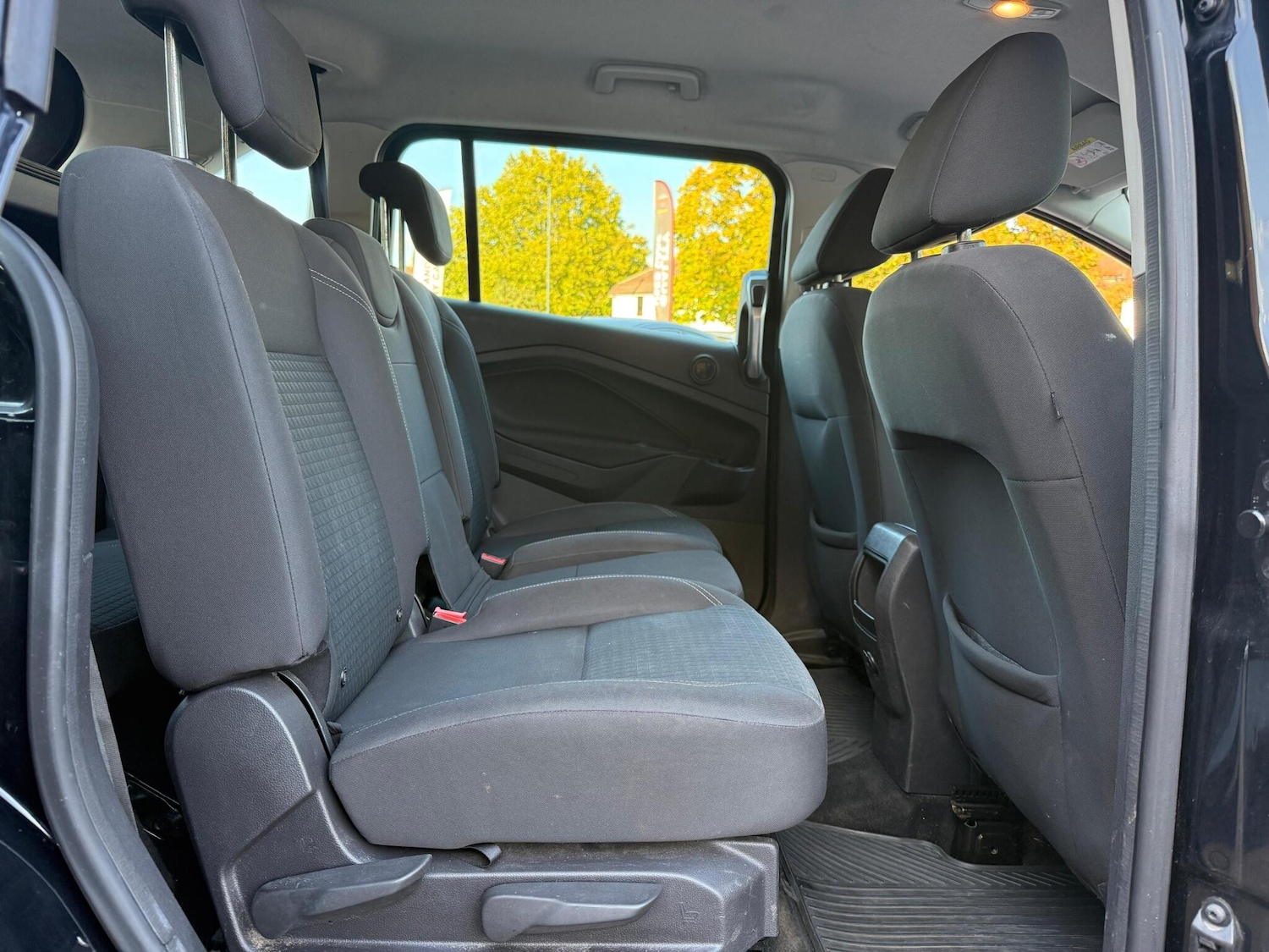 Used Ford Grand C-Max 2015 for sale - 76326099: Photo 21