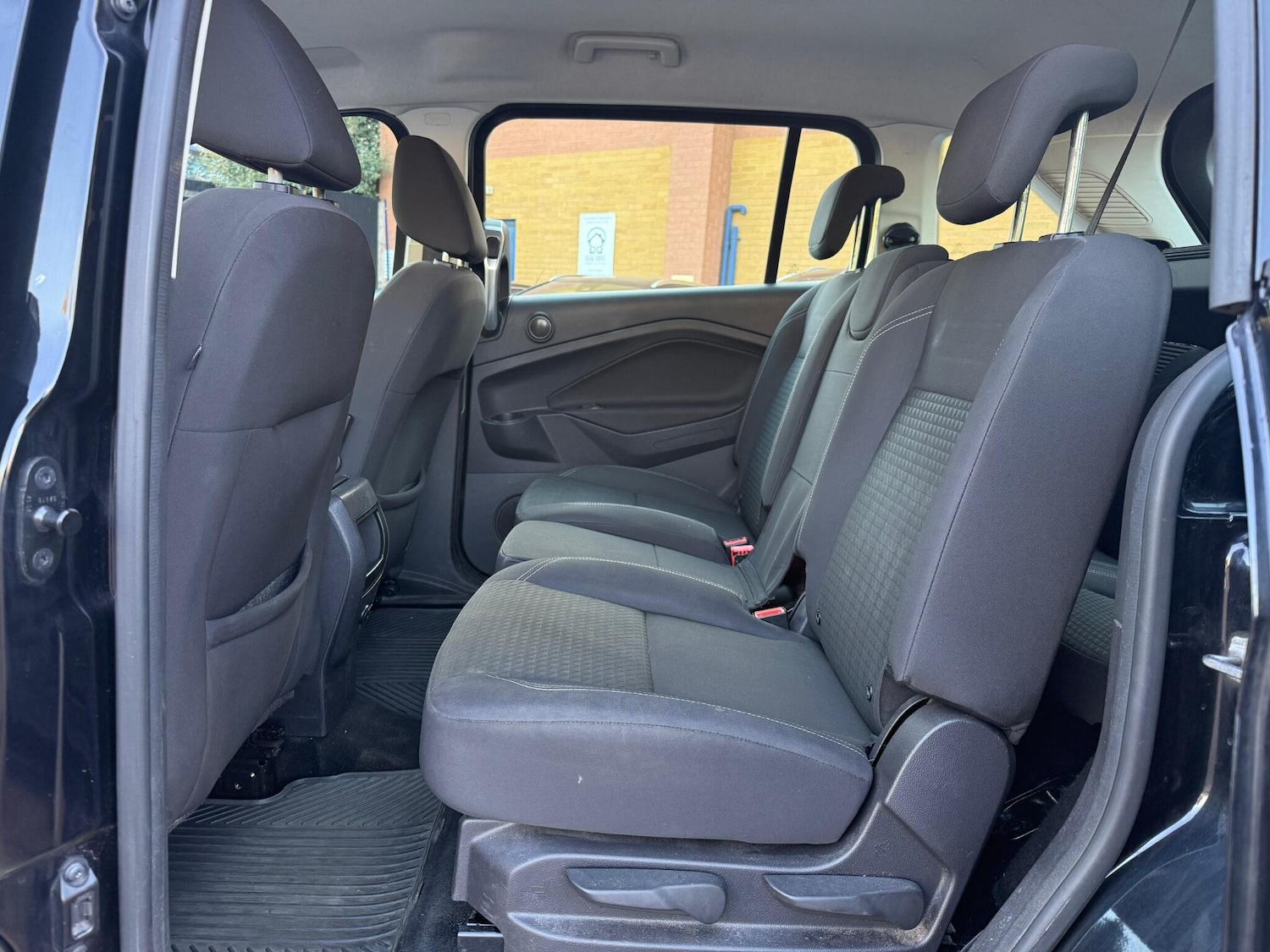 Used Ford Grand C-Max 2015 for sale - 76326099: Photo 24
