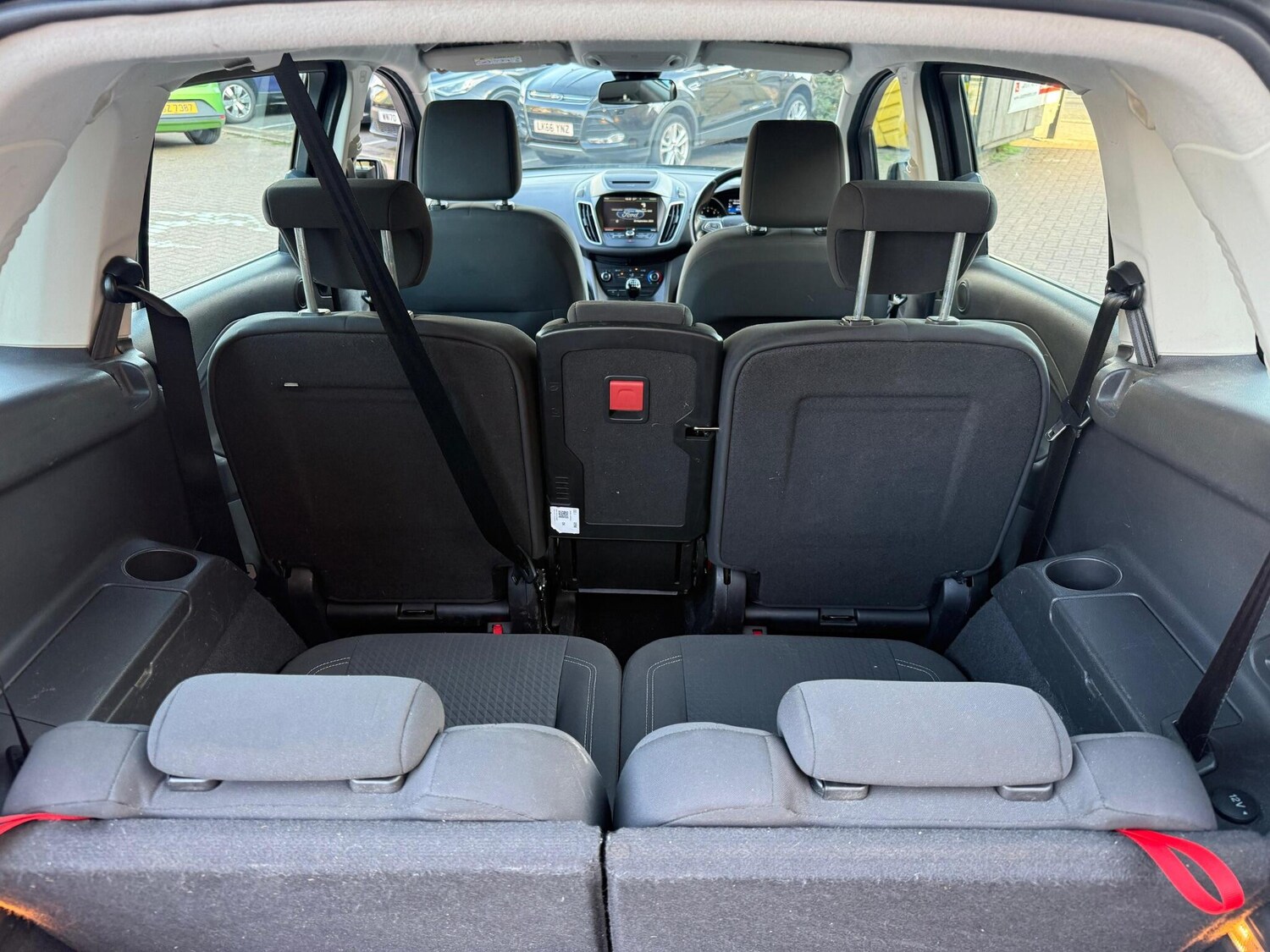 Used Ford Grand C-Max 2015 for sale - 76326099: Photo 25