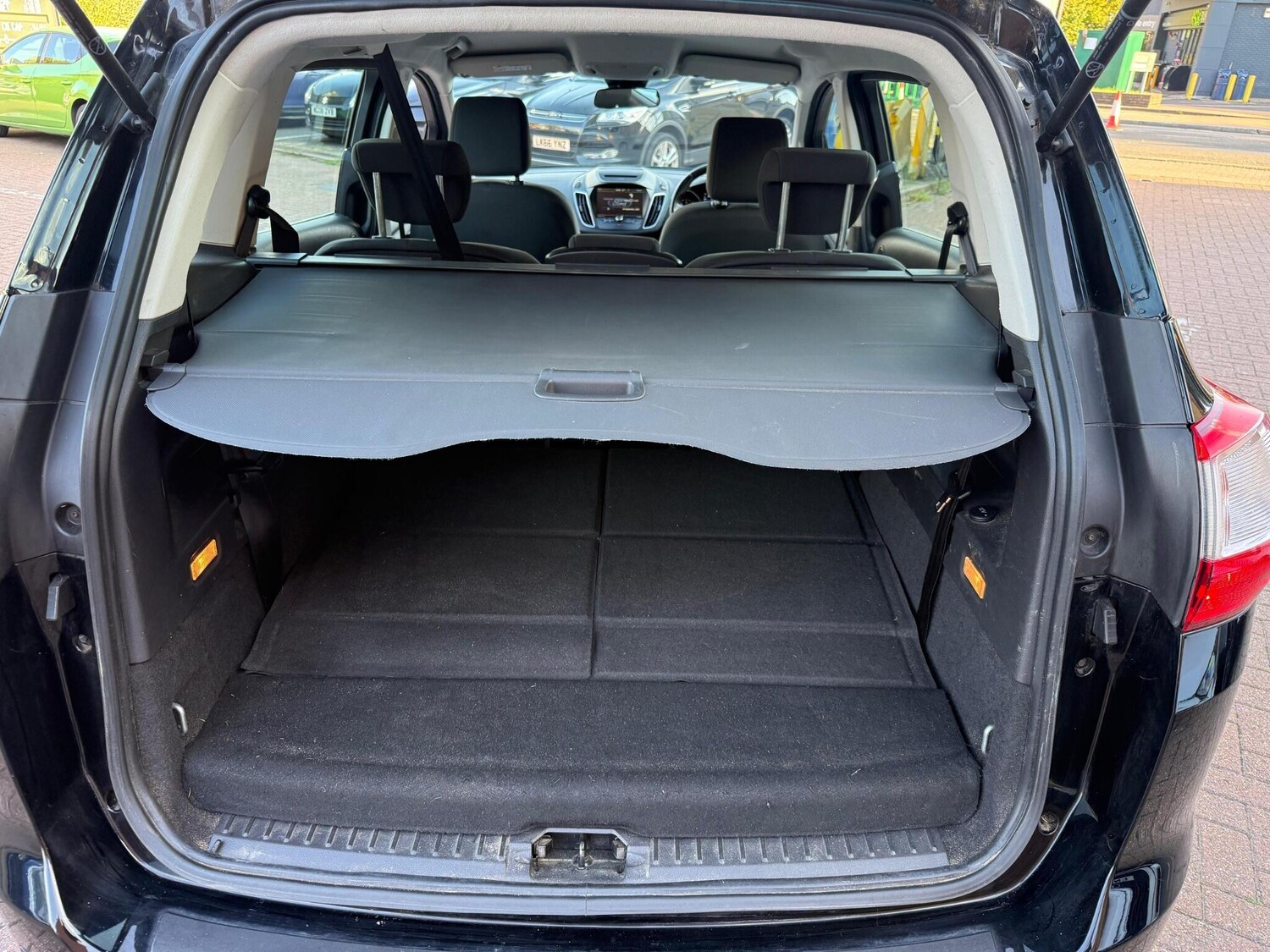 Used Ford Grand C-Max 2015 for sale - 76326099: Photo 40