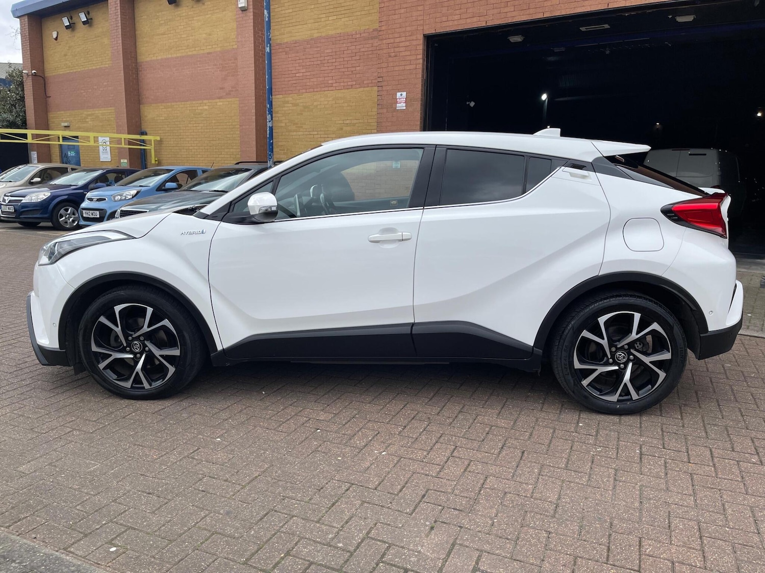 Used Toyota C-HR 2019 for sale - 78116012: Photo 11