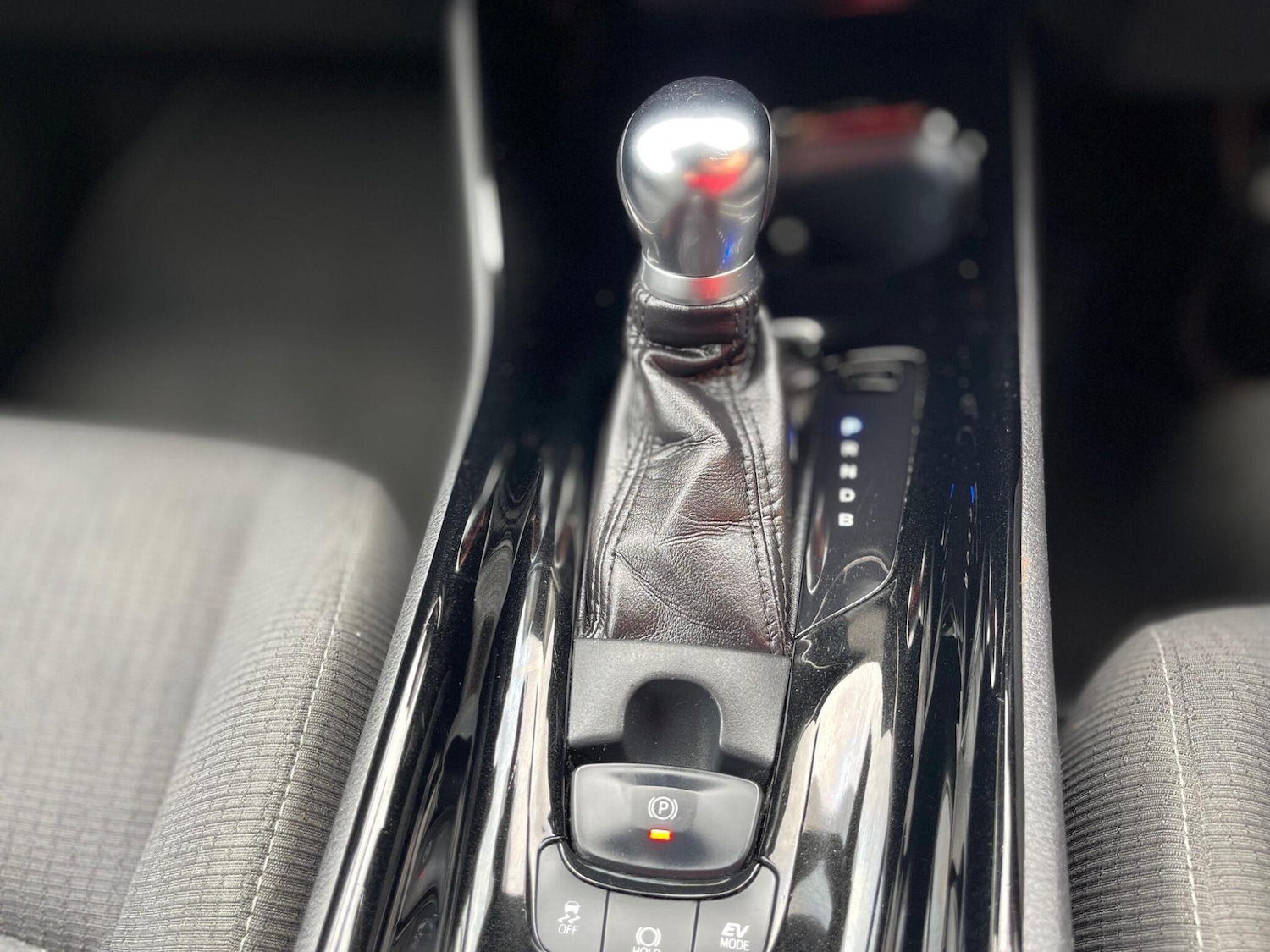 Used Toyota C-HR 2019 for sale - 78116012: Photo 18