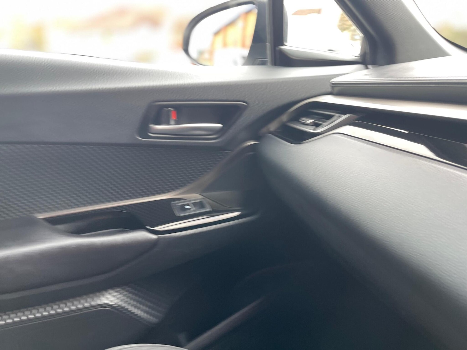 Used Toyota C-HR 2019 for sale - 78116012: Photo 23