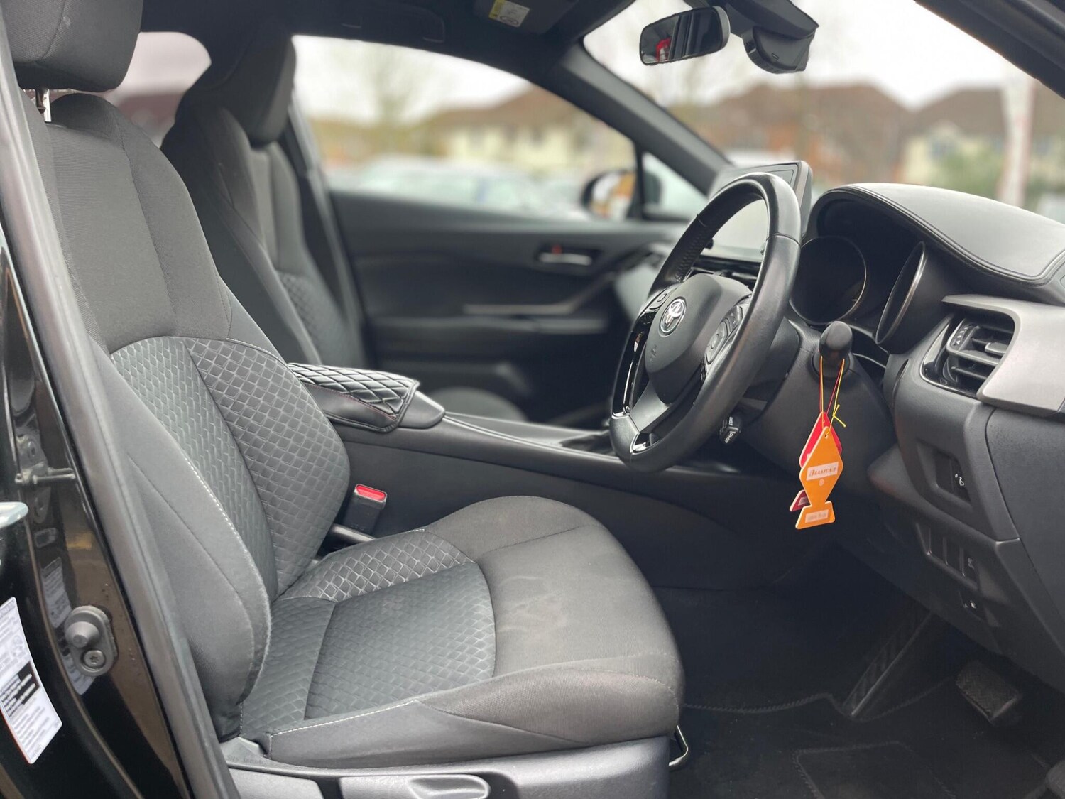 Used Toyota C-HR for sale - 77705624: Photo 25