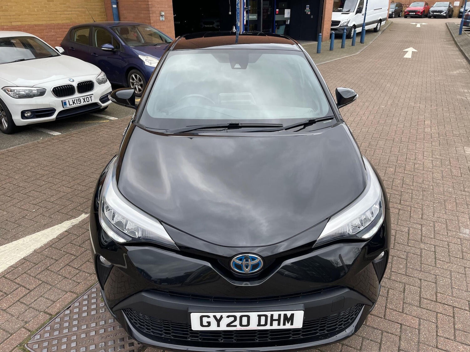 Used Toyota C-HR for sale - 77705624: Photo 3