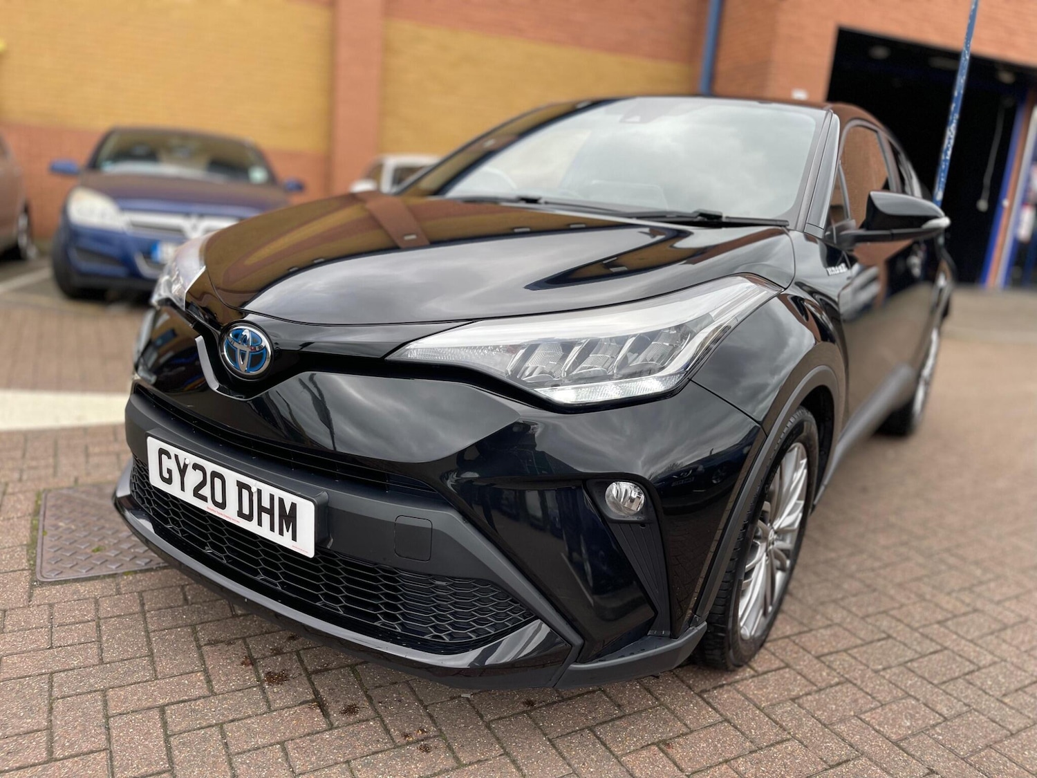 Used Toyota C-HR for sale - 77705624: Photo 4