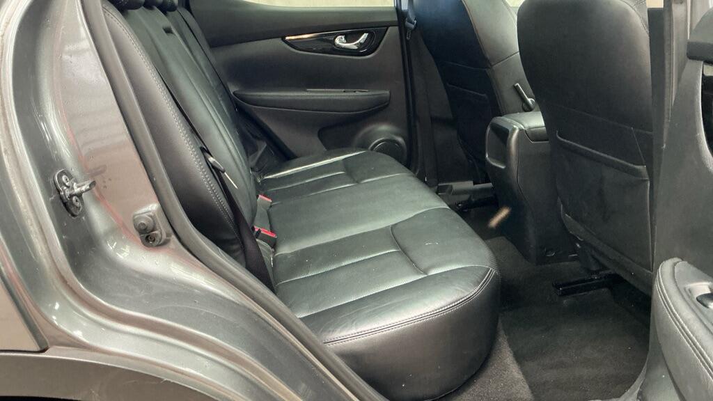 Used Nissan Qashqai 2016 for sale - 77982577: Photo 13