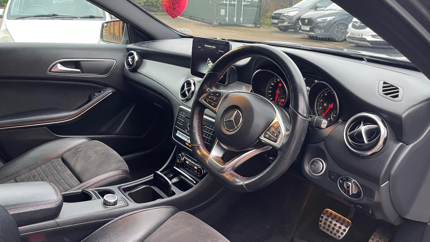 Used Mercedes-Benz GLA 2018 for sale - 77143636: Photo 15