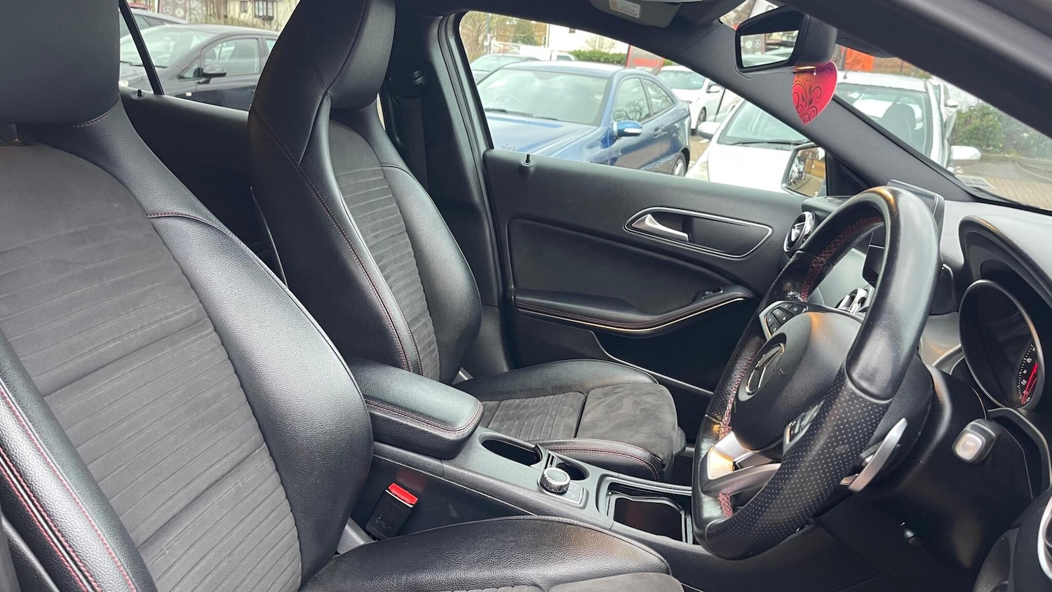 Used Mercedes-Benz GLA 2018 for sale - 77143636: Photo 17