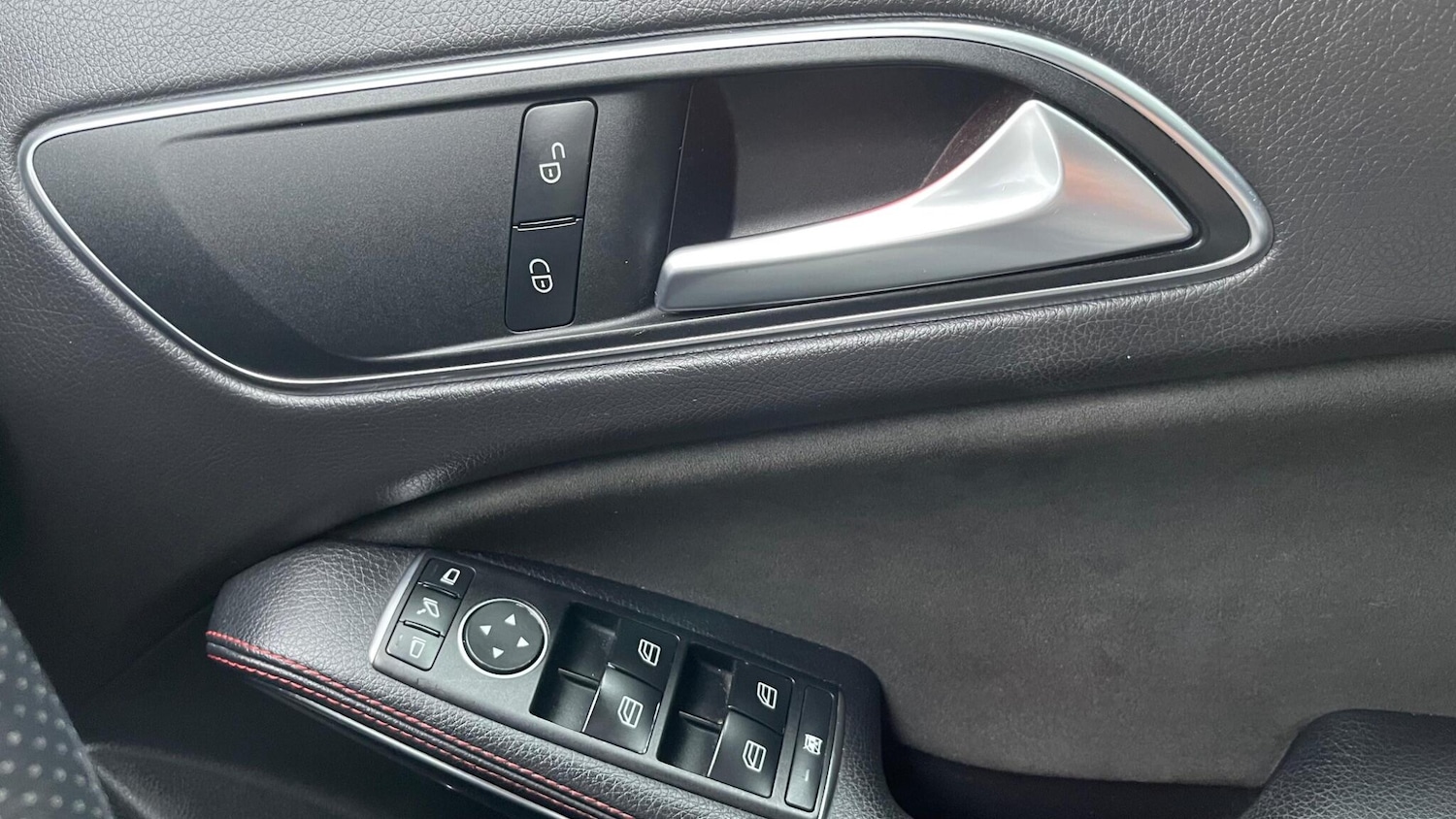 Used Mercedes-Benz GLA 2018 for sale - 77143636: Photo 40