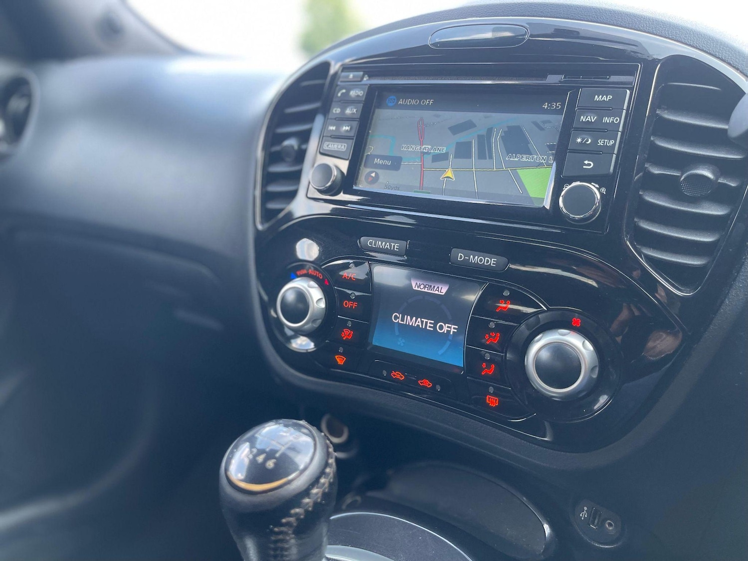 Used Nissan Juke 2015 for sale - 76551918: Photo 32