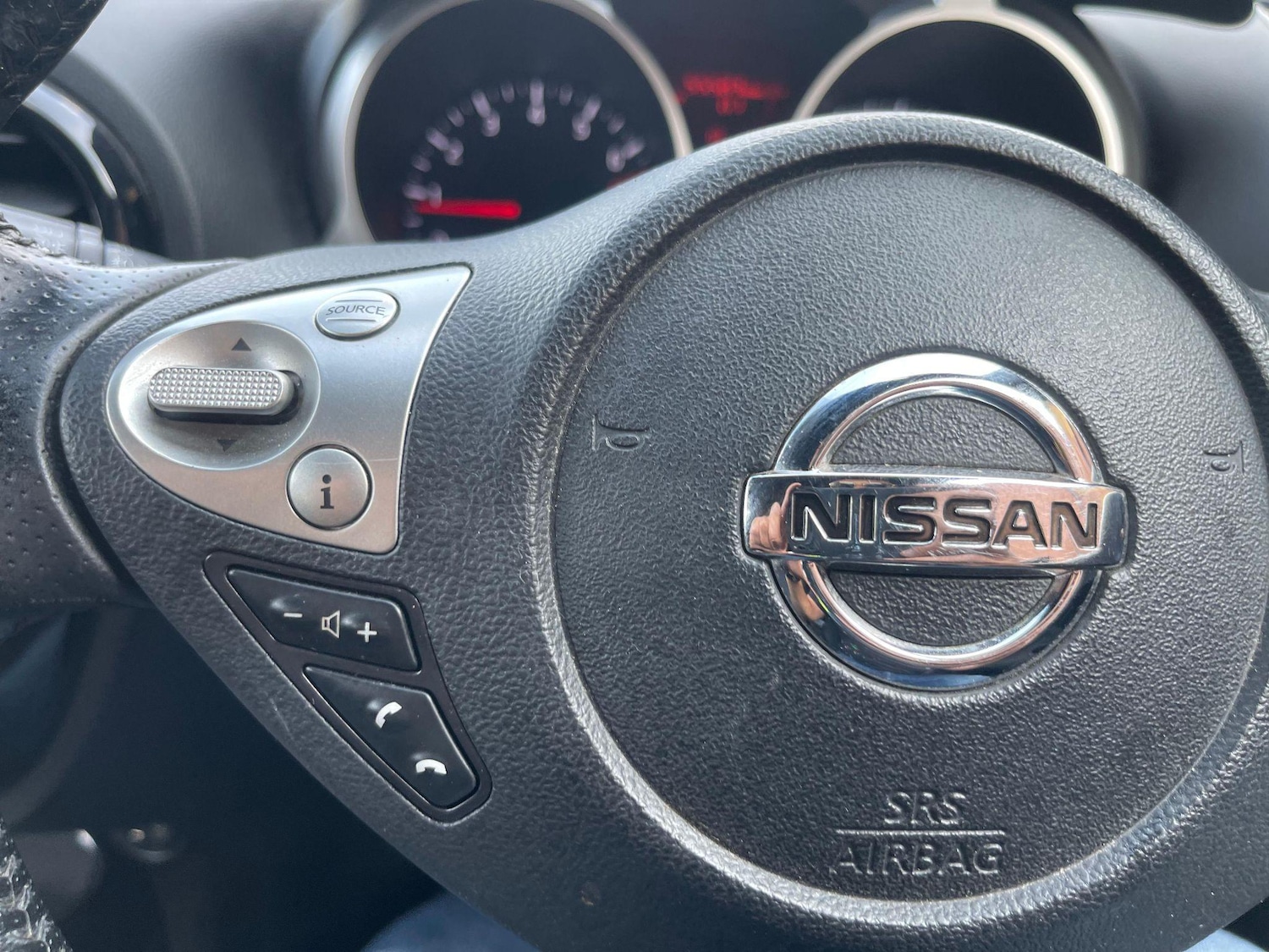 Used Nissan Juke 2015 for sale - 76551918: Photo 38