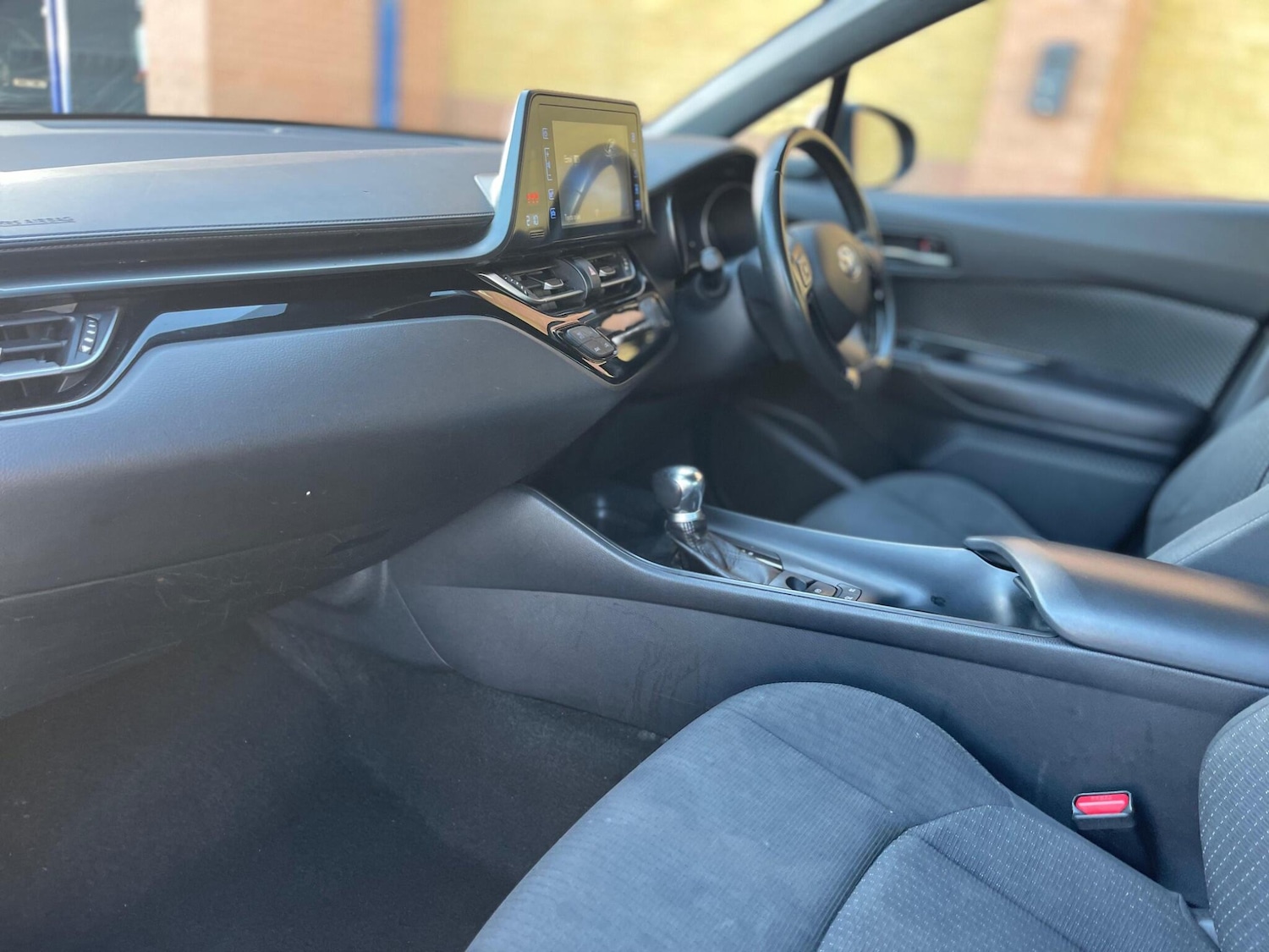 Used Toyota C-HR 2018 for sale - 77119813: Photo 16