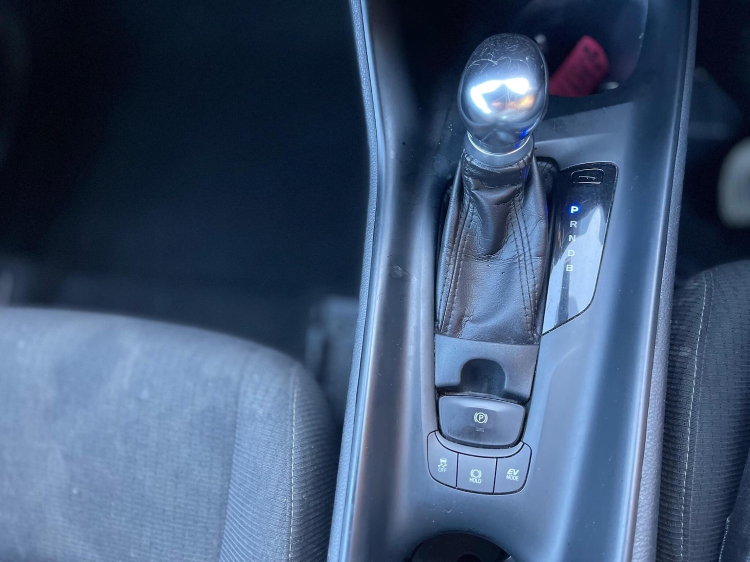 Used Toyota C-HR 2018 for sale - 77119813: Photo 19