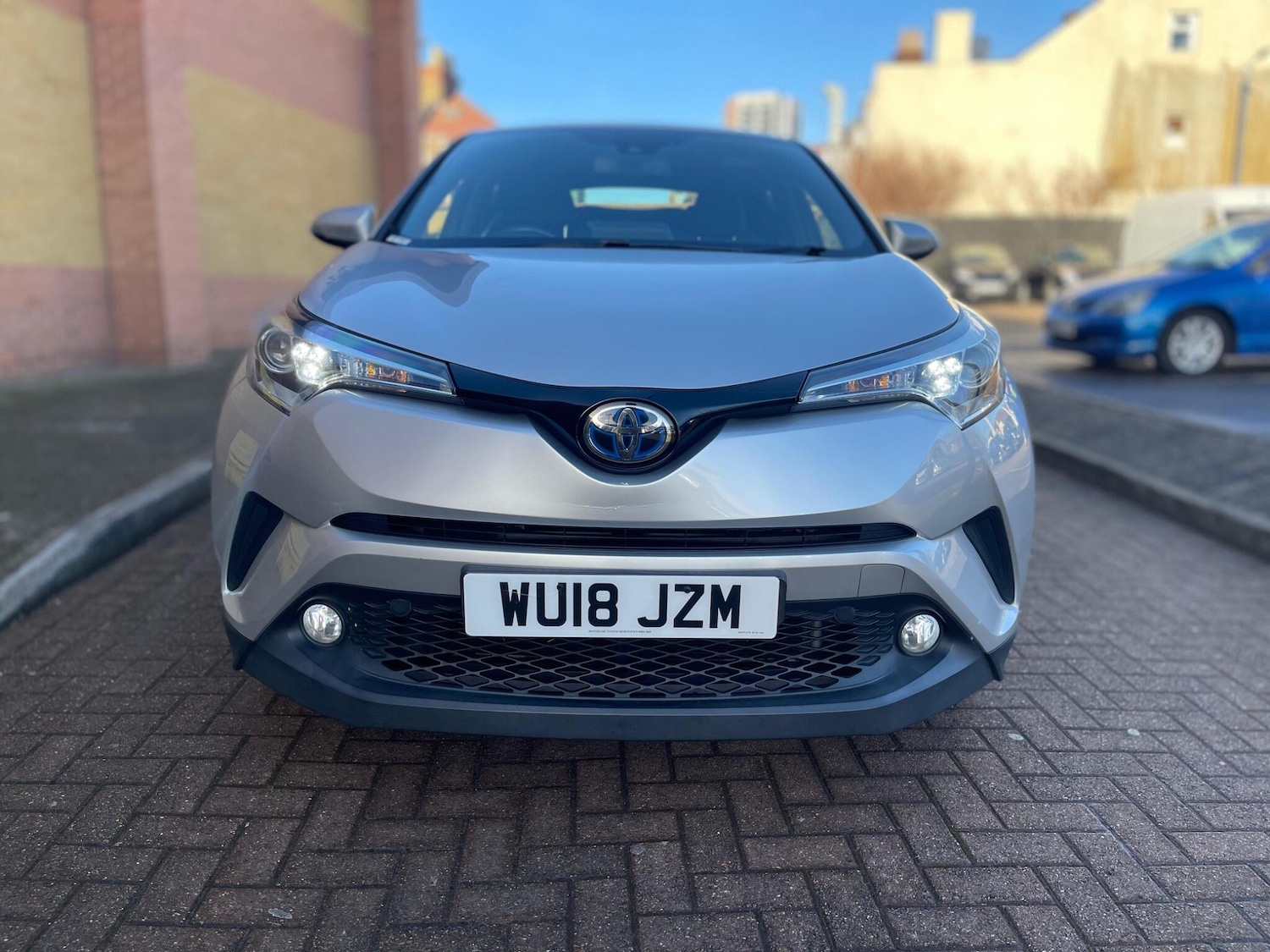 Used Toyota C-HR 2018 for sale - 77119813: Photo 2