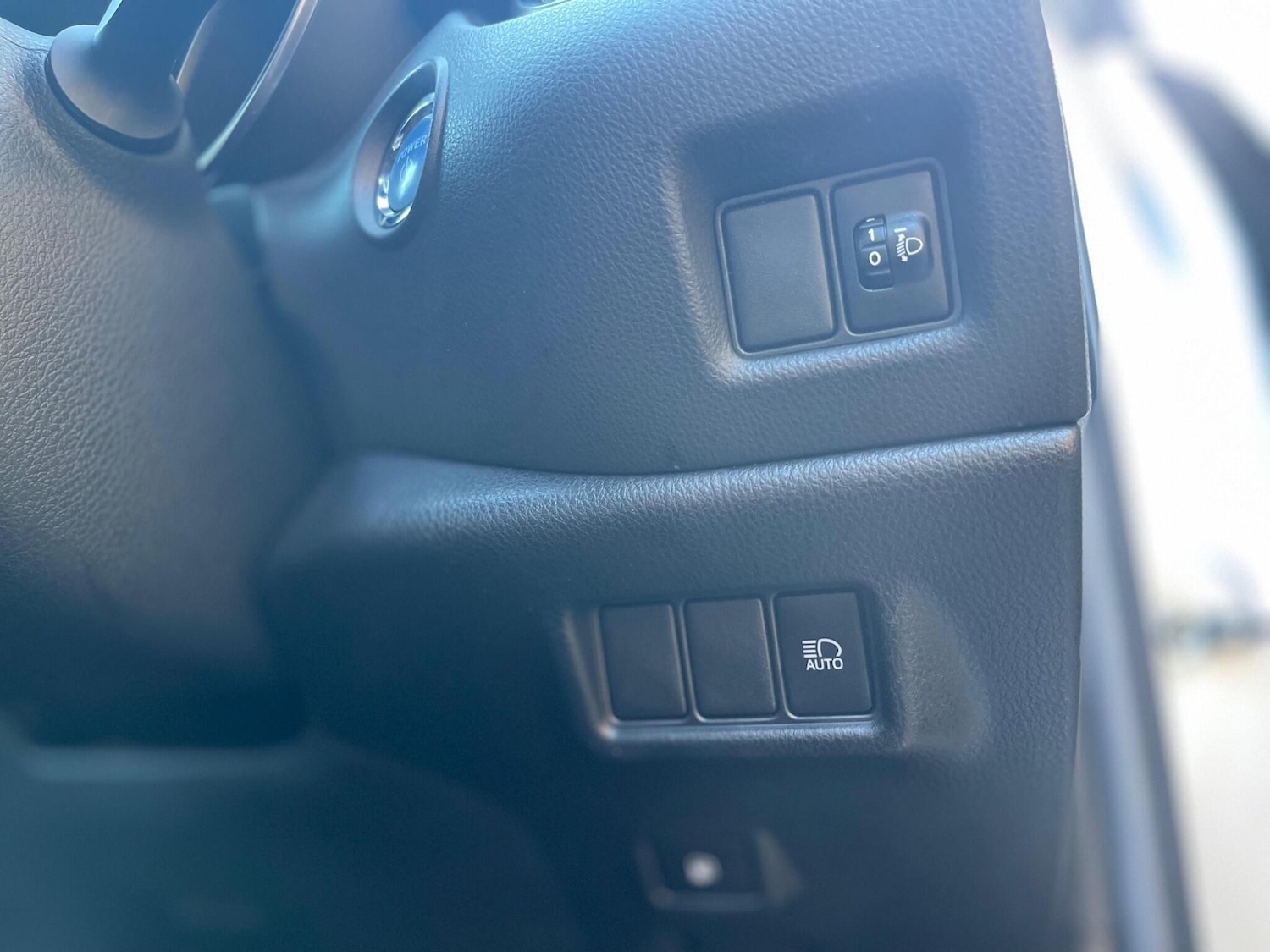 Used Toyota C-HR 2018 for sale - 77119813: Photo 29