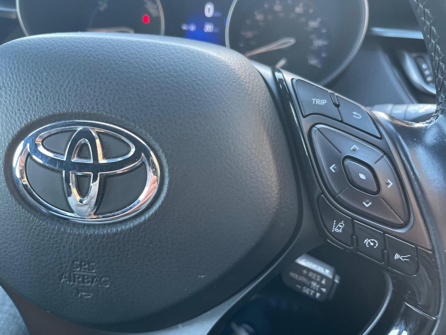 Used Toyota C-HR 2018 for sale - 77119813: Photo 30