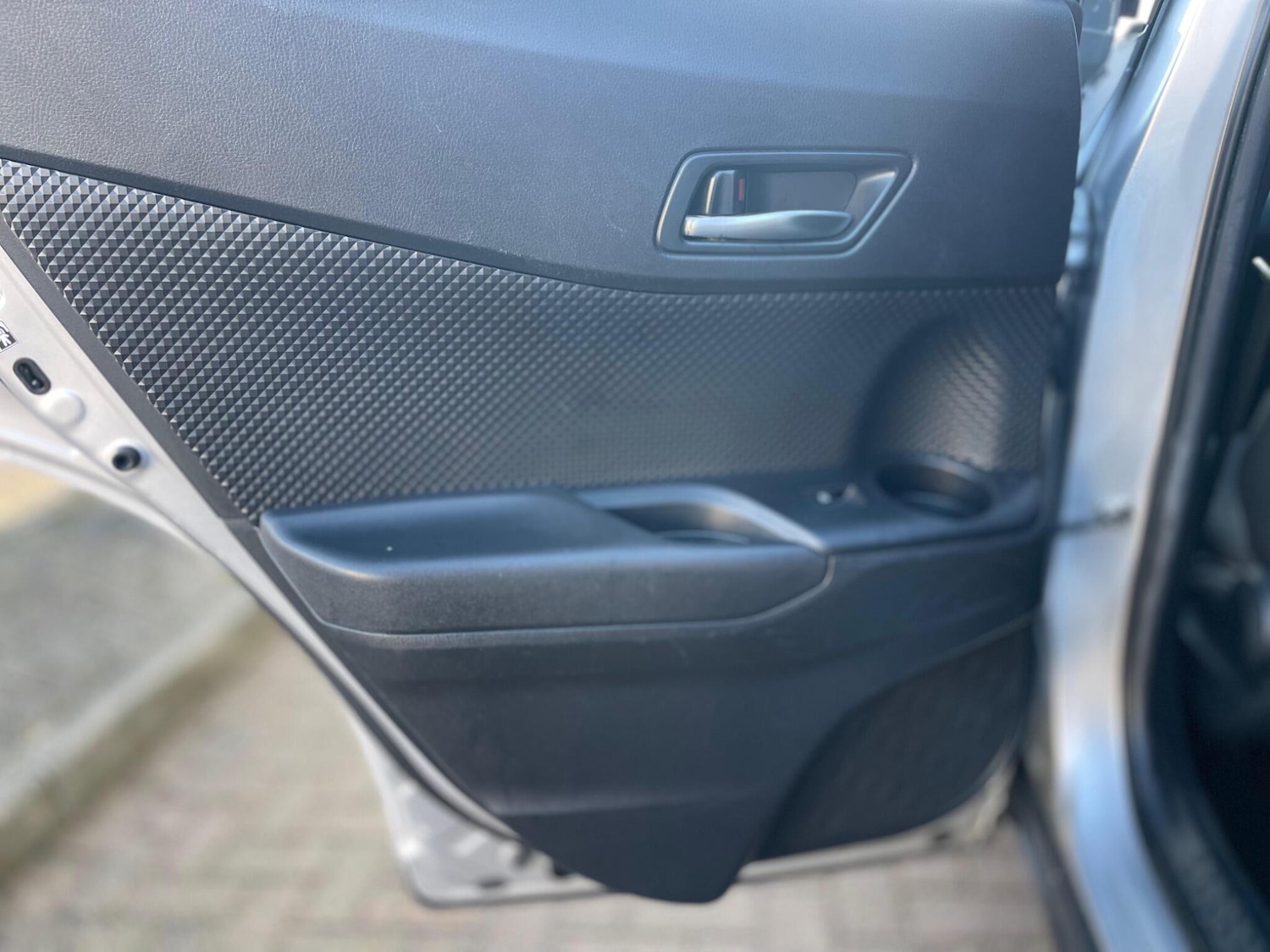 Used Toyota C-HR 2018 for sale - 77119813: Photo 34