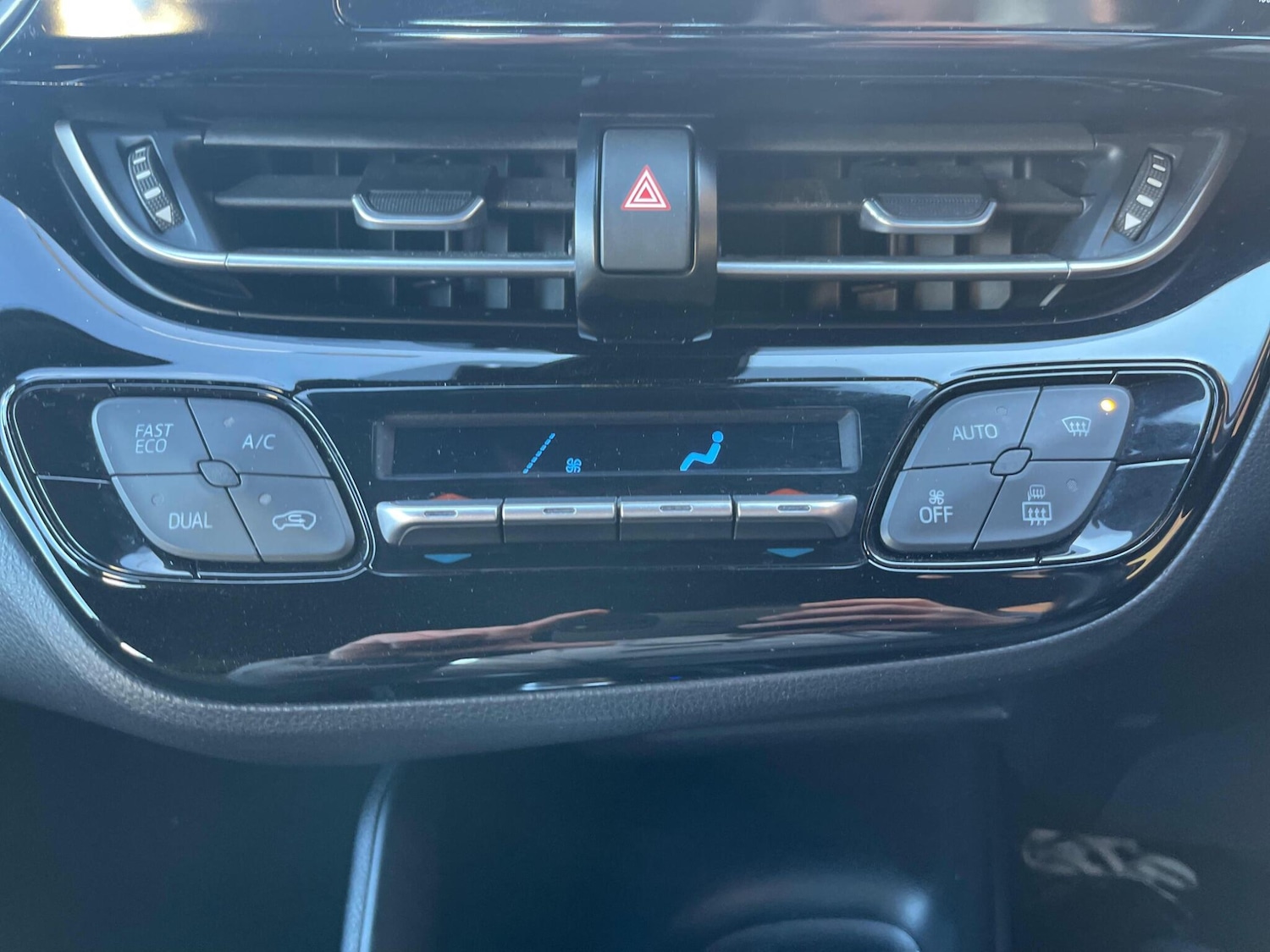 Used Toyota C-HR 2018 for sale - 77119813: Photo 40