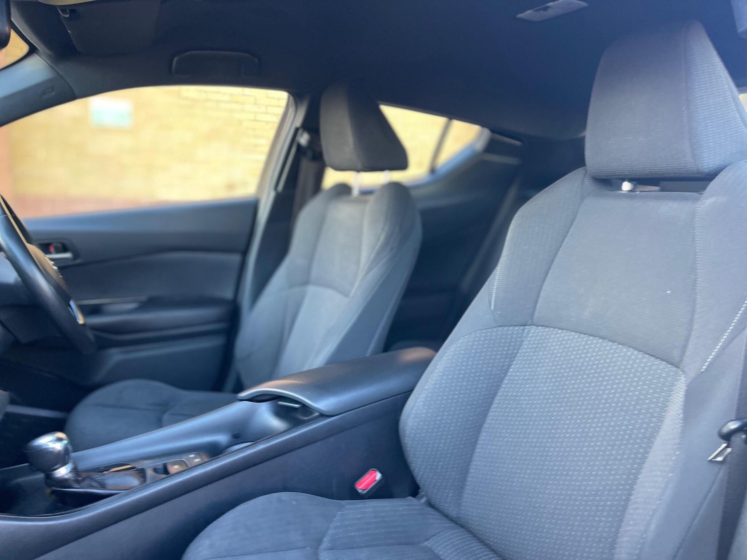 Used Toyota C-HR 2018 for sale - 77119813: Photo 46