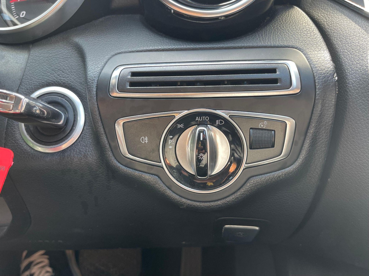 Used Mercedes-Benz C Class 2015 for sale - 76551883: Photo 27