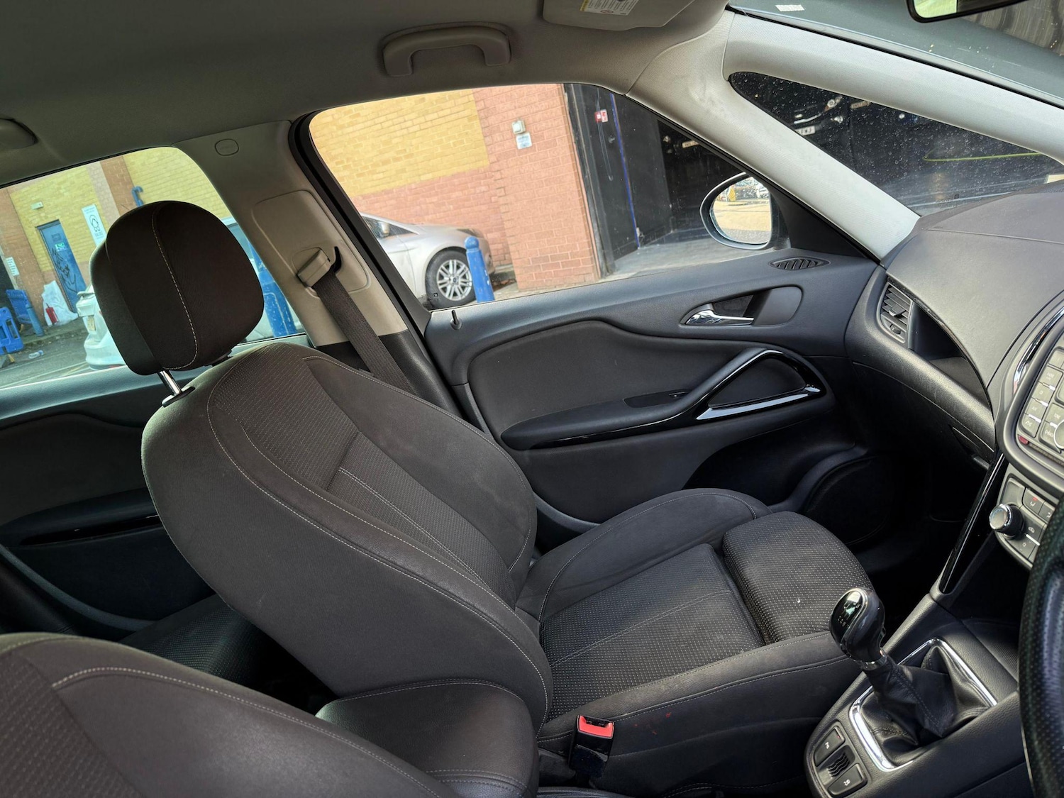 Used Vauxhall Zafira Tourer 2015 for sale - 76326031: Photo 25