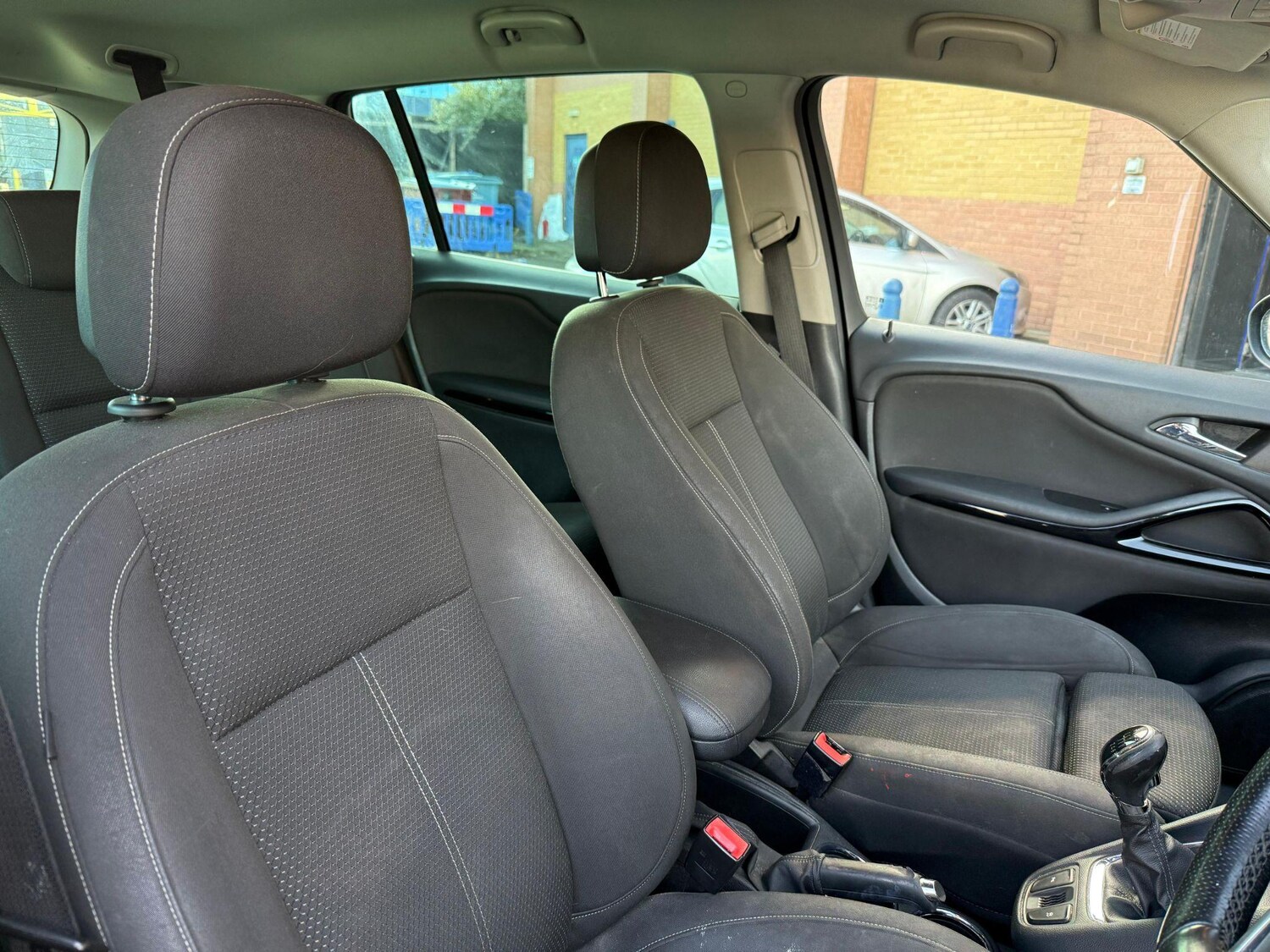 Used Vauxhall Zafira Tourer 2015 for sale - 76326031: Photo 26