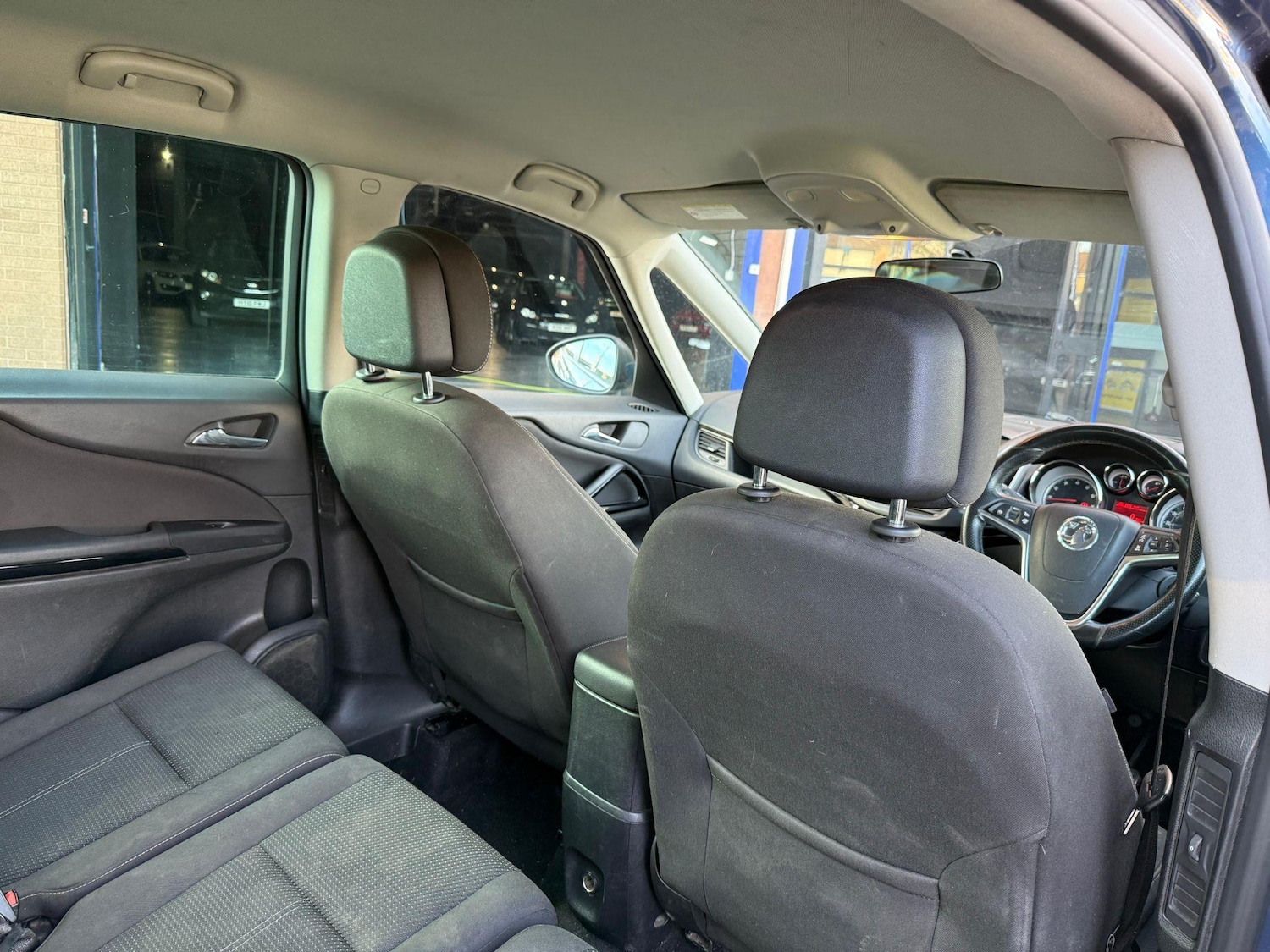 Used Vauxhall Zafira Tourer 2015 for sale - 76326031: Photo 32