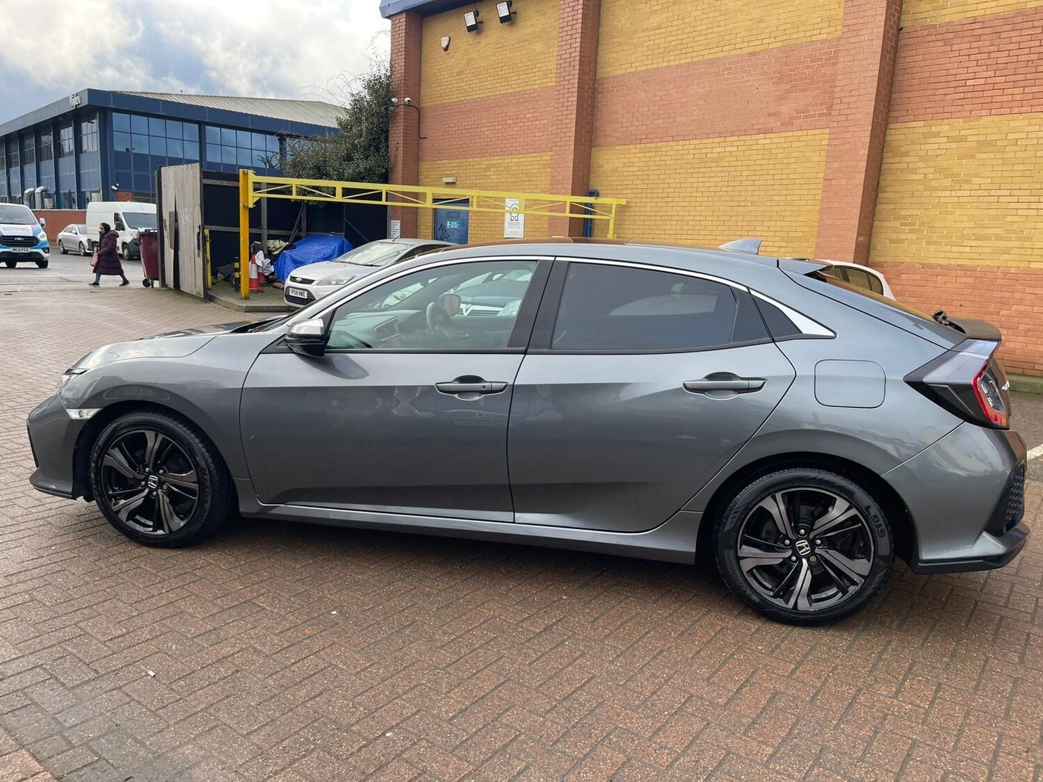 Used Honda Civic 2019 for sale - 77510535: Photo 11