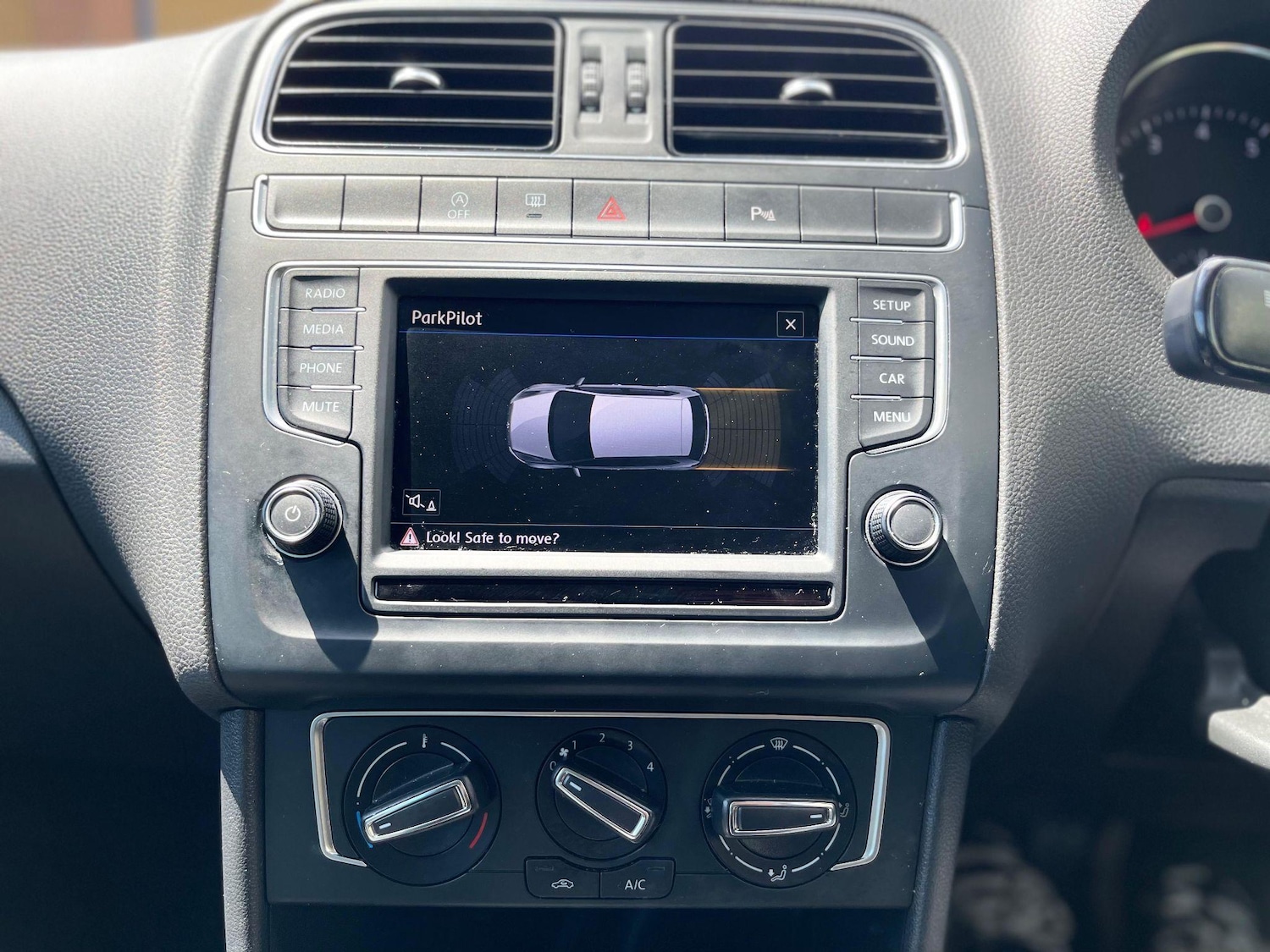 Used Volkswagen Polo 2016 for sale - 76551931: Photo 35