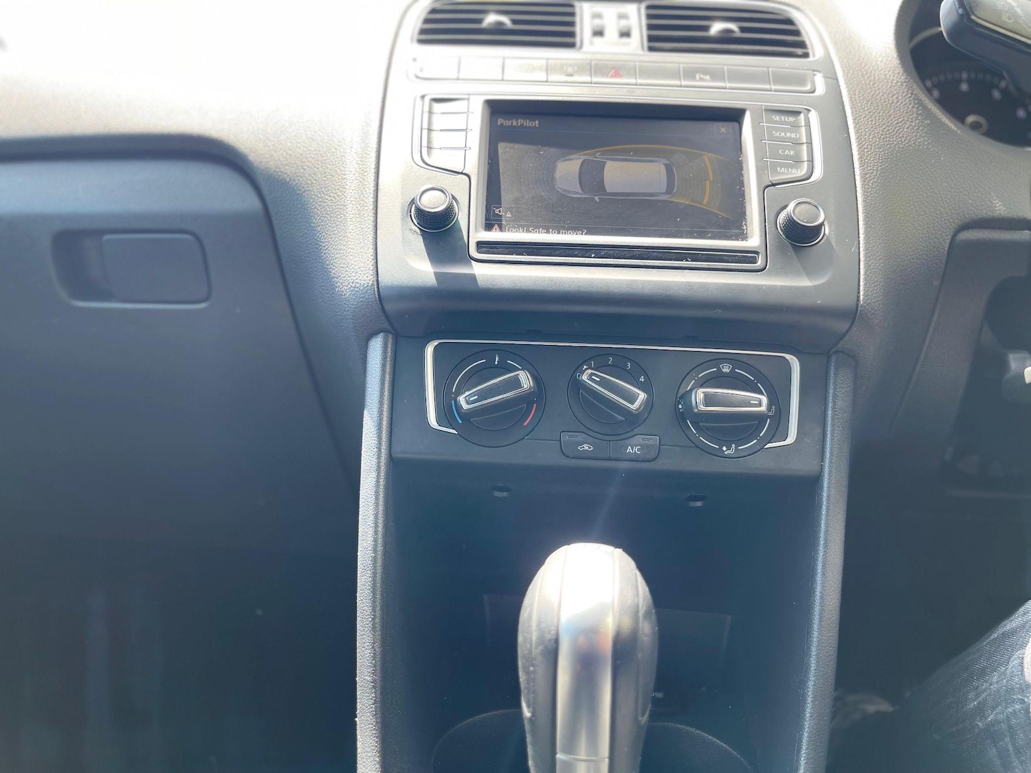 Used Volkswagen Polo 2016 for sale - 76551931: Photo 36