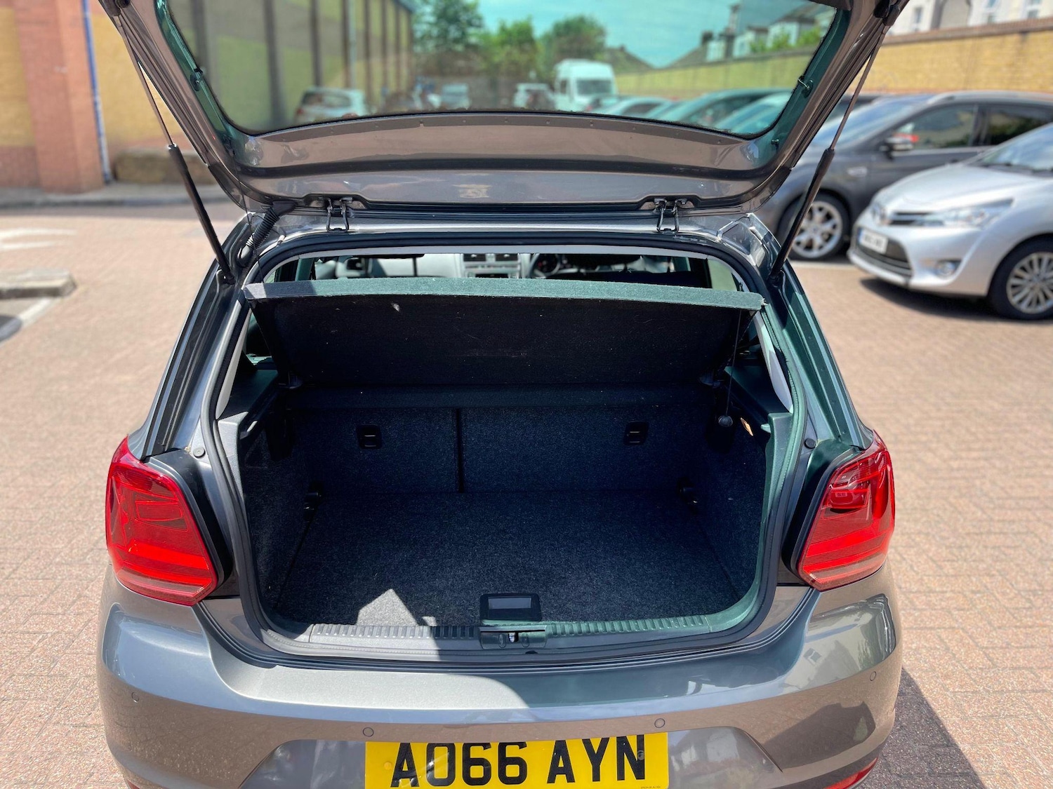 Used Volkswagen Polo 2016 for sale - 76551931: Photo 39