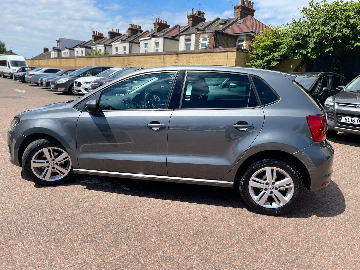Used Volkswagen Polo 2016 for sale - 76551931: Photo 9