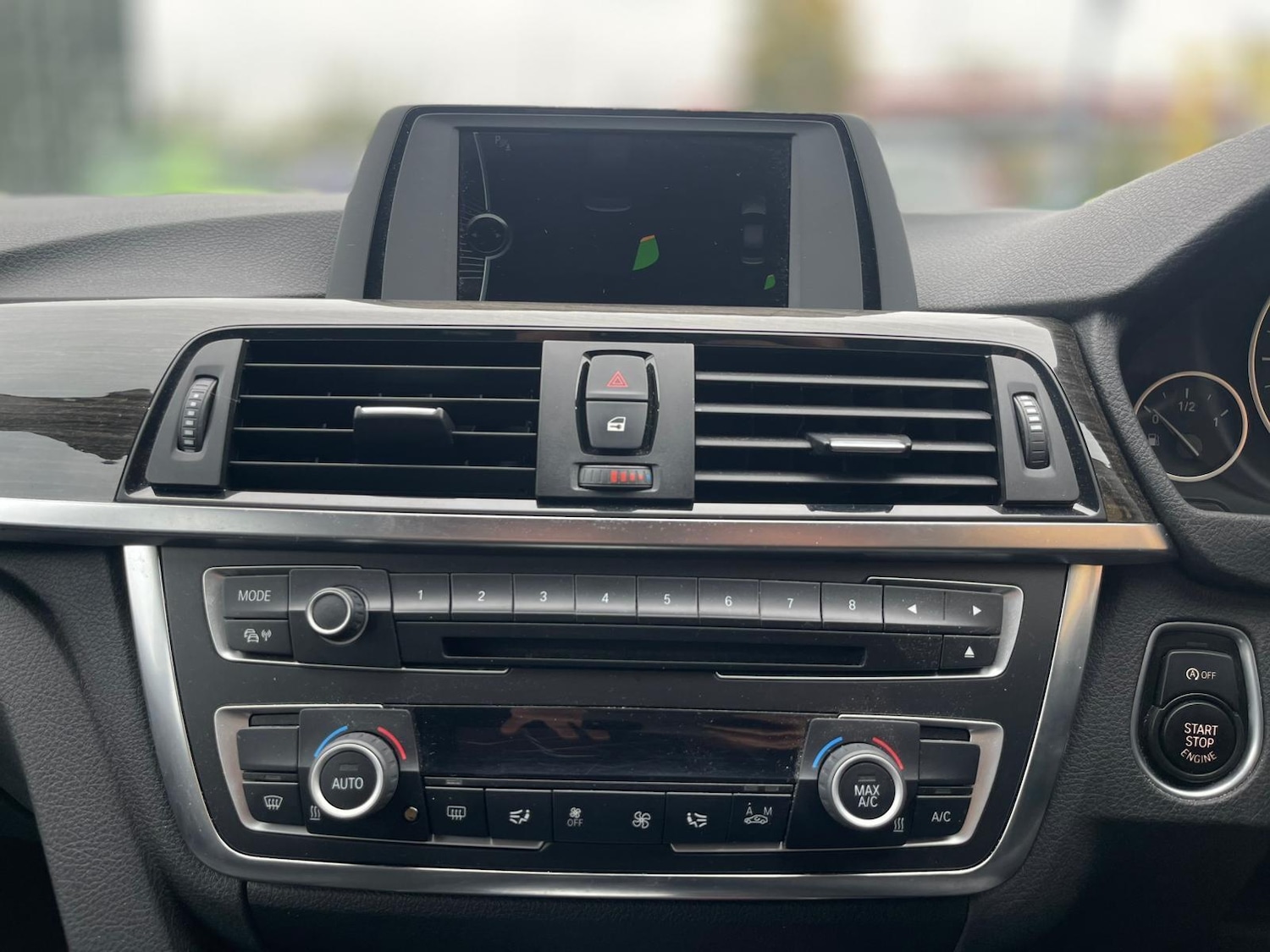 Used BMW 3 Series 2014 for sale - 76551882: Photo 31