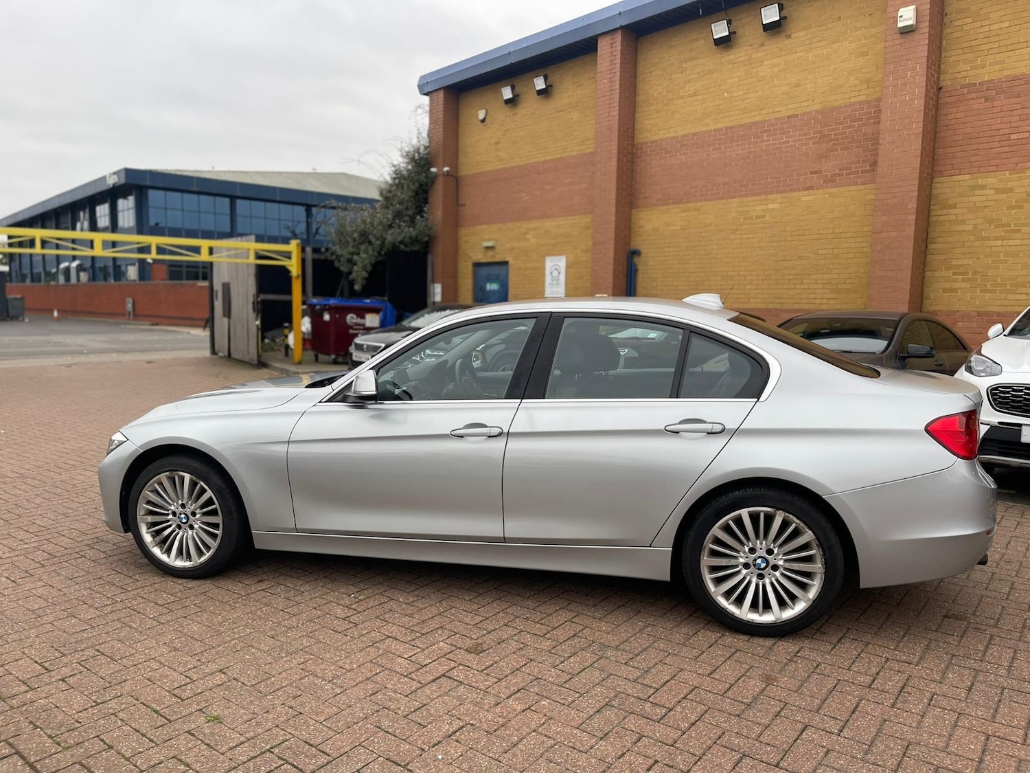 Used BMW 3 Series 2014 for sale - 76551882: Photo 9